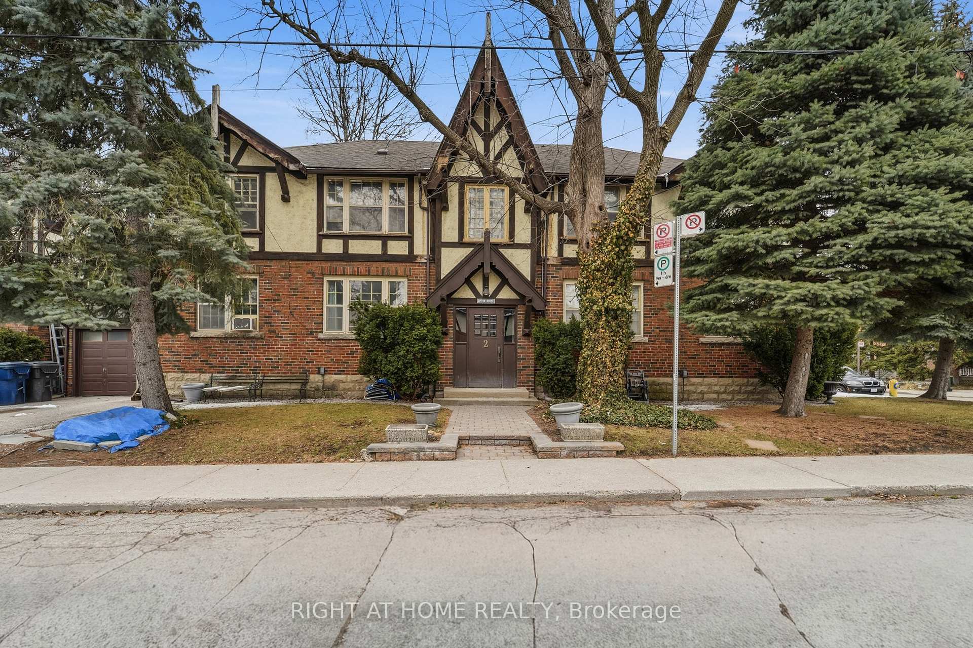 Lower Apt A - 2 Montye Avenue Toronto Ontario Canada Rent residential   Right at Home Realty, Brokerage