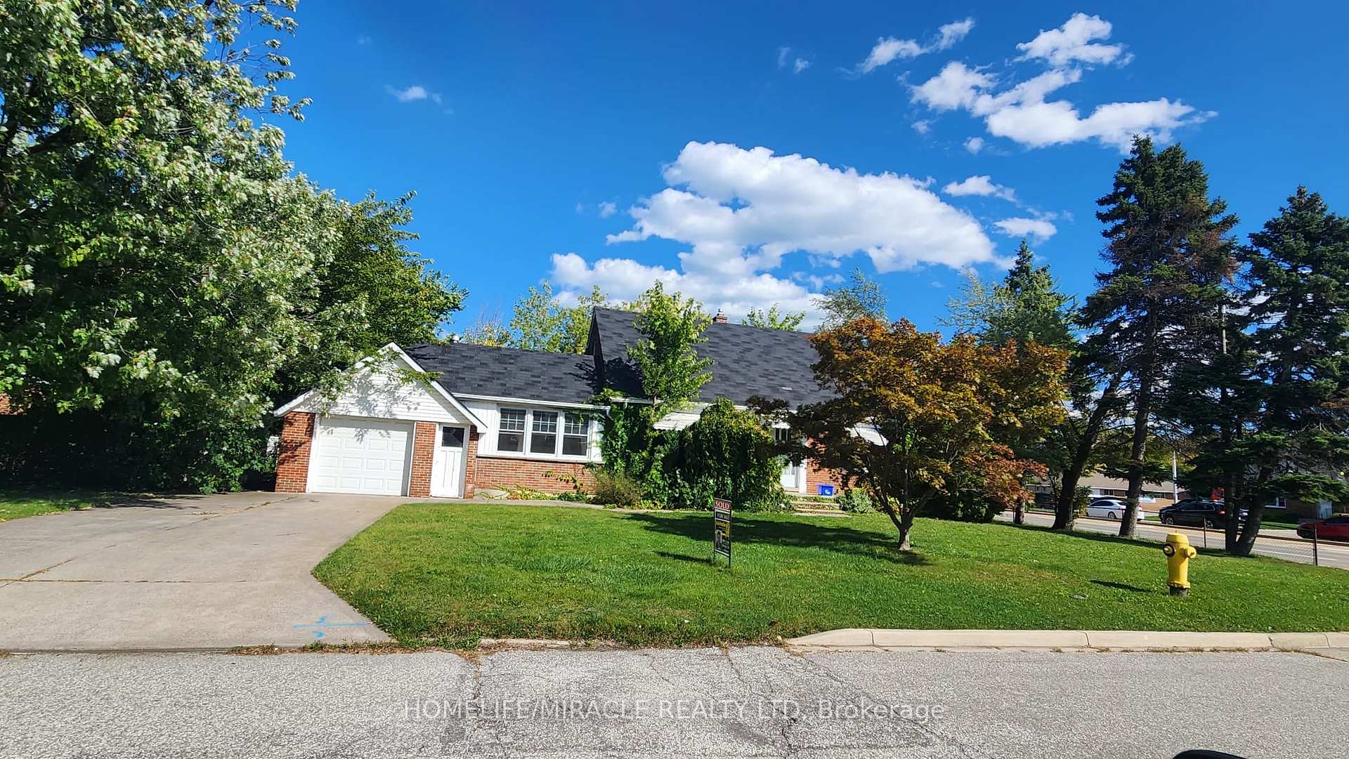 486 Matthew Brady Avenue Windsor Ontario Canada Sale residential   HomeLife/Miracle Realty Ltd., Brokerage*