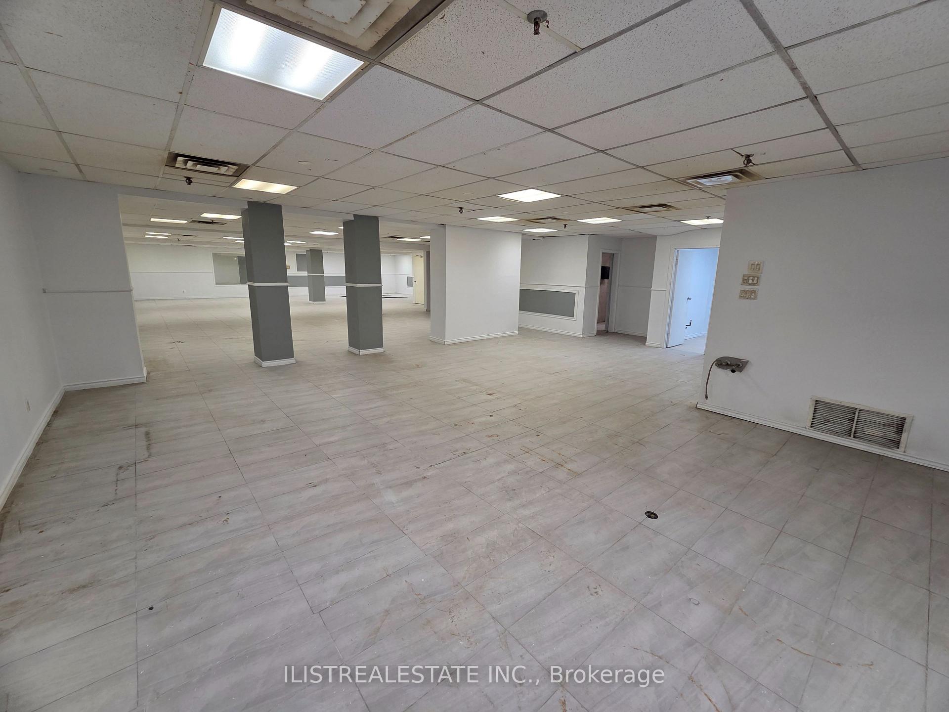 Basement Unit 8 - 433 Comstock Road Toronto Ontario Canada Lease commercial Heather Mackenzie Skybound Realty, Brokerage 