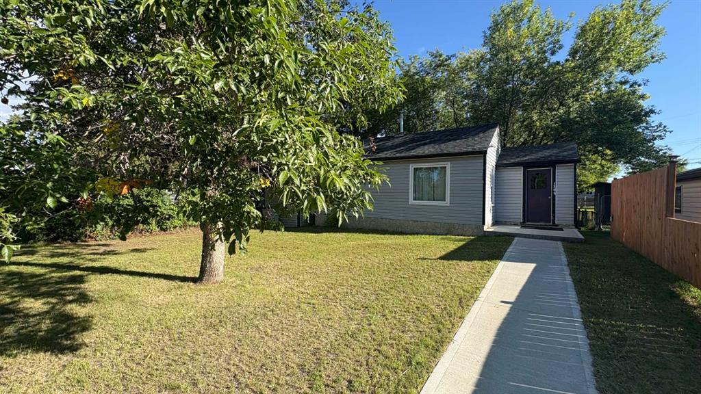 1206 6 AV Wainwright Alberta Canada Sale residential   Helping you find a home to fill with Life, Laughs & Love