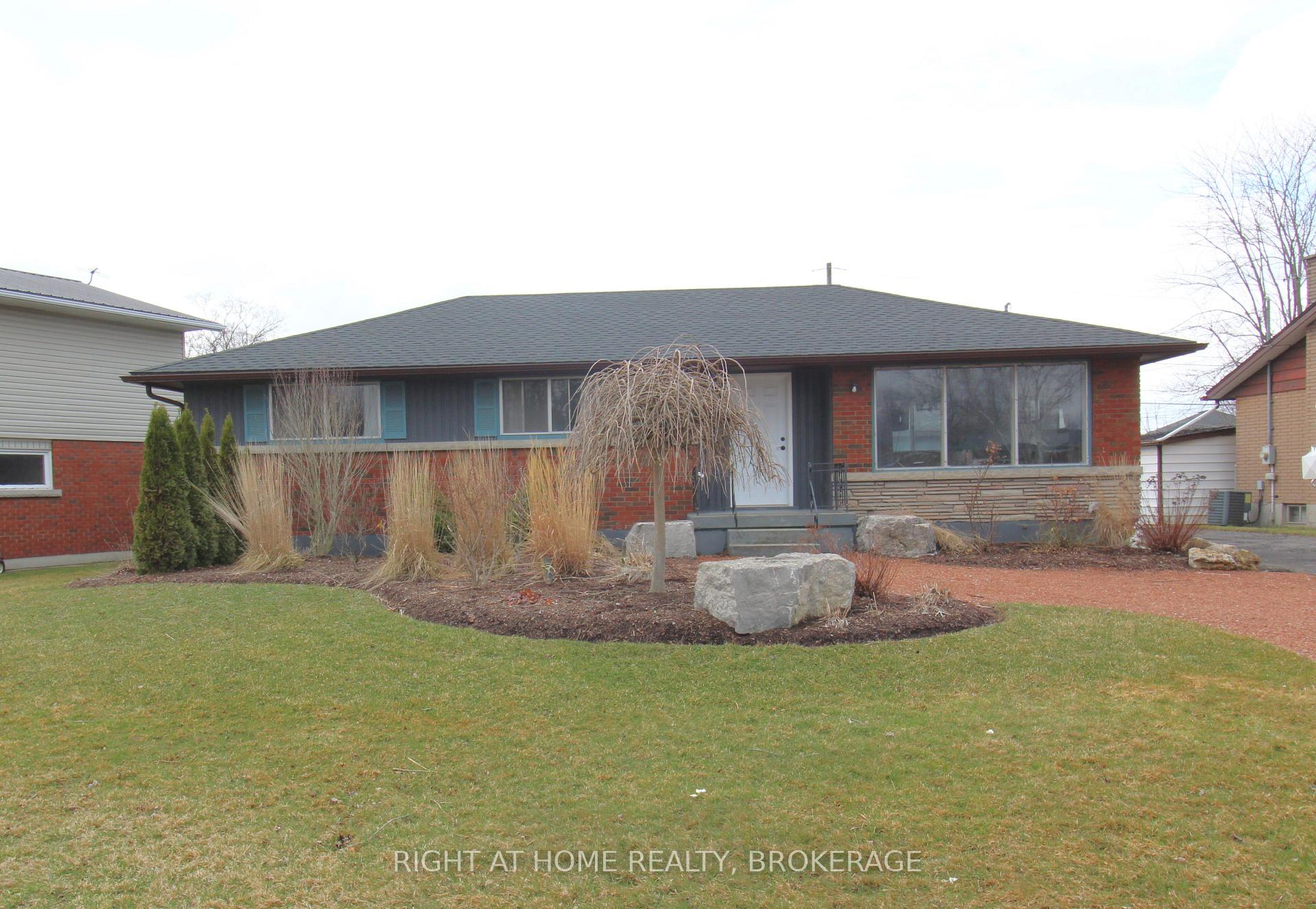 105 Glenwood Parkway Welland Ontario Canada Sale residential Neeraj Garg Right at Home Realty, Brokerage*