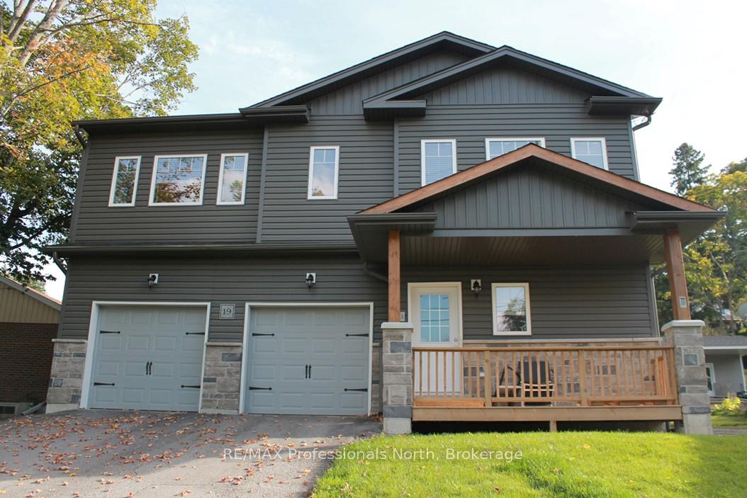19 Duncan Street E Huntsville Ontario Canada Sale residential Rachel Vehse Re/Max Professionals North, Brokerage*