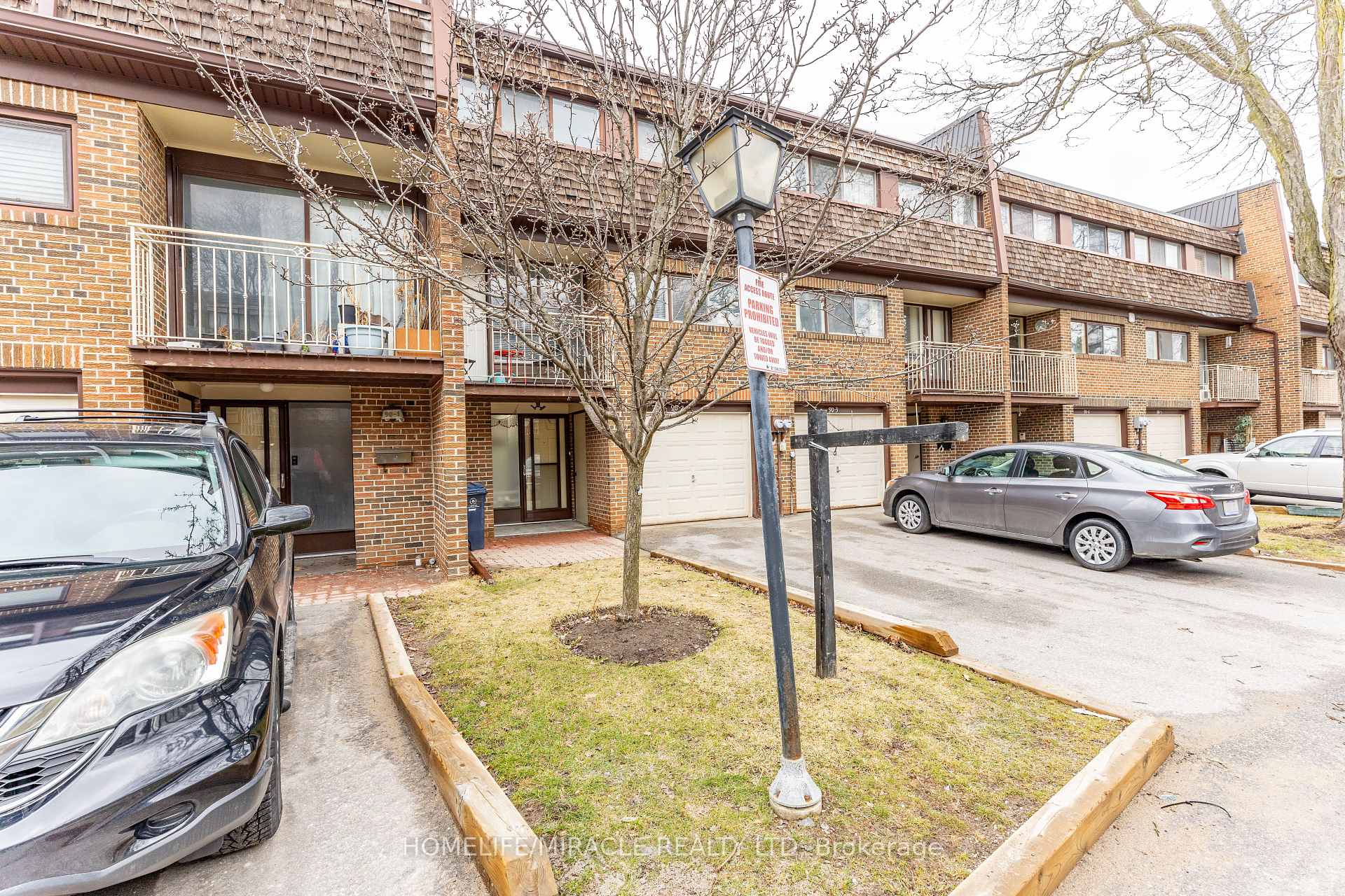 2 - 90 Castlebury Crescent Toronto Ontario Canada Sale residential Eldho Cherian HomeLife/Miracle Realty Ltd., Brokerage *