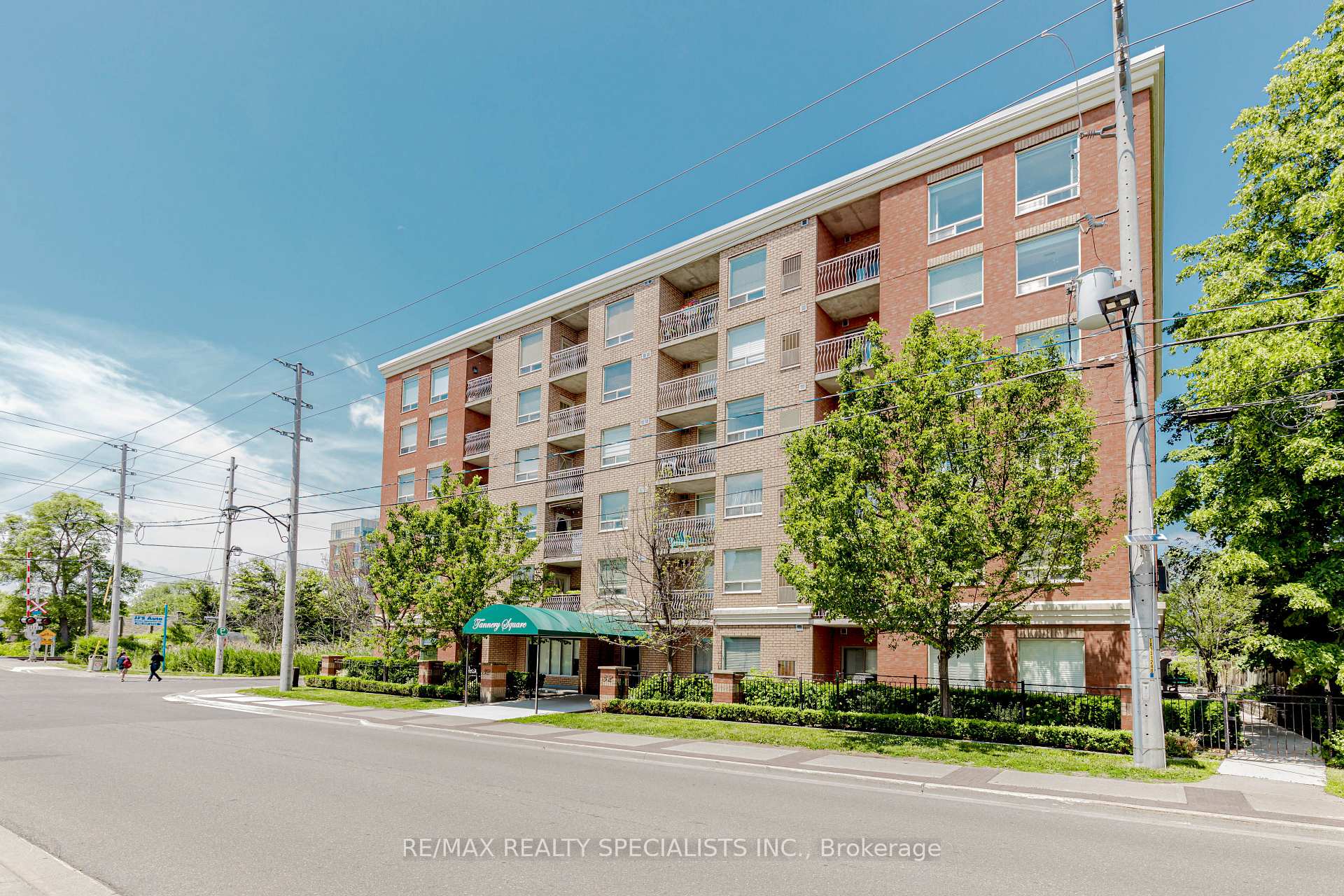 401 - 32 Tannery Street Mississauga Ontario Canada Sale residential OWAIS GHANI Royal Lepage Certified Realty, Brokerage*