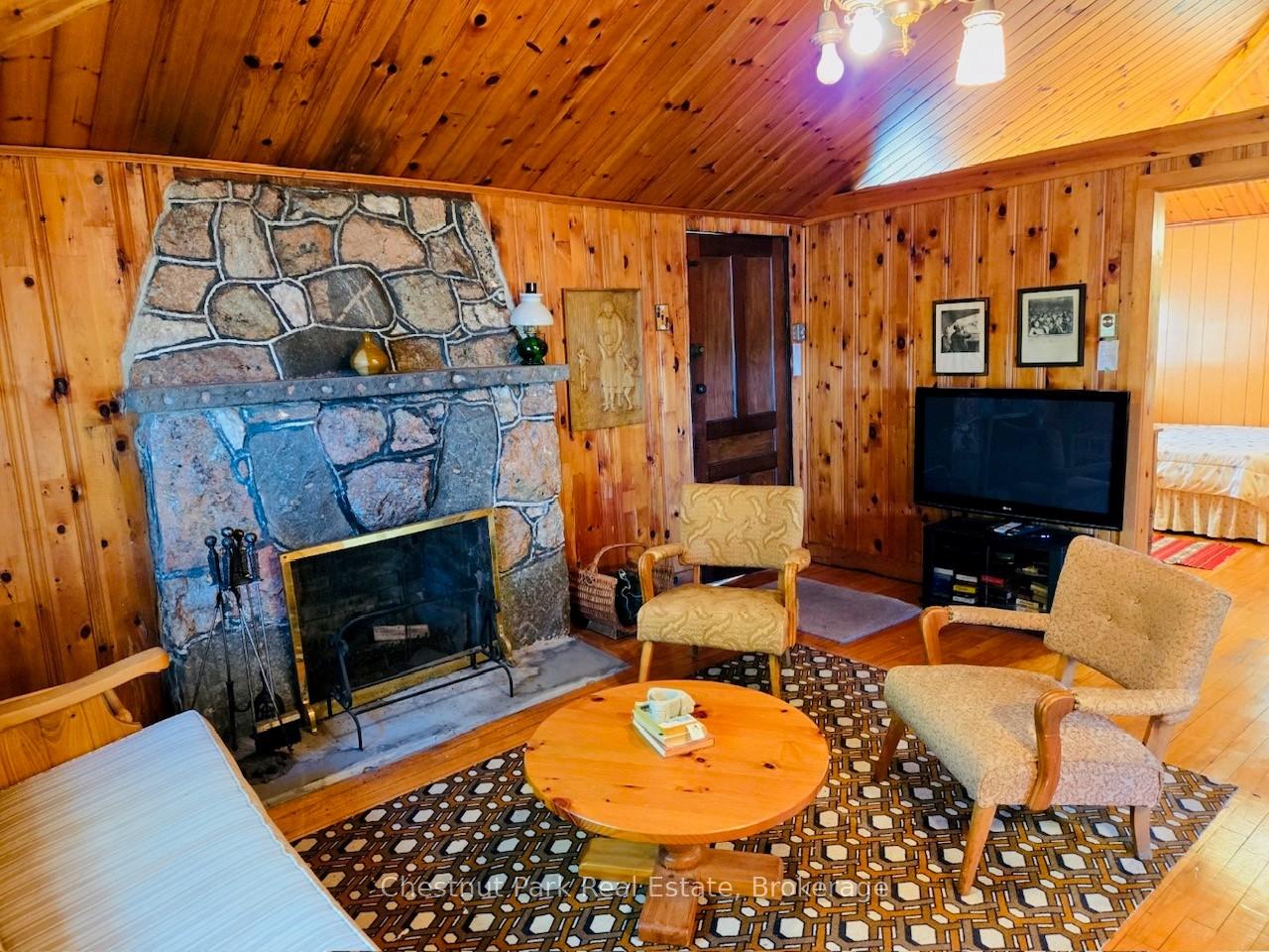 3 Bedroom Single Family Home/House's Image 14