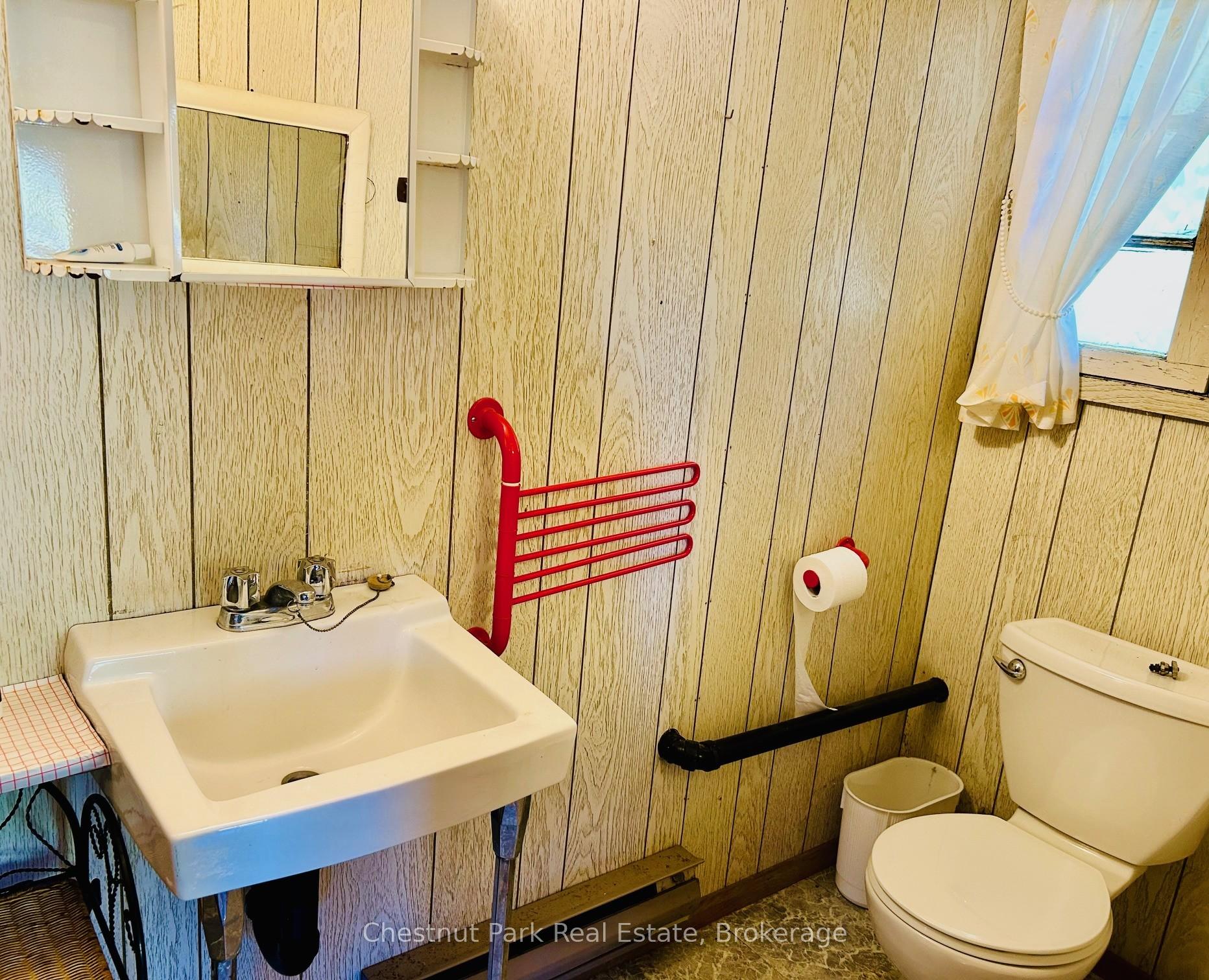 3 Bedroom Single Family Home/House's Image 32