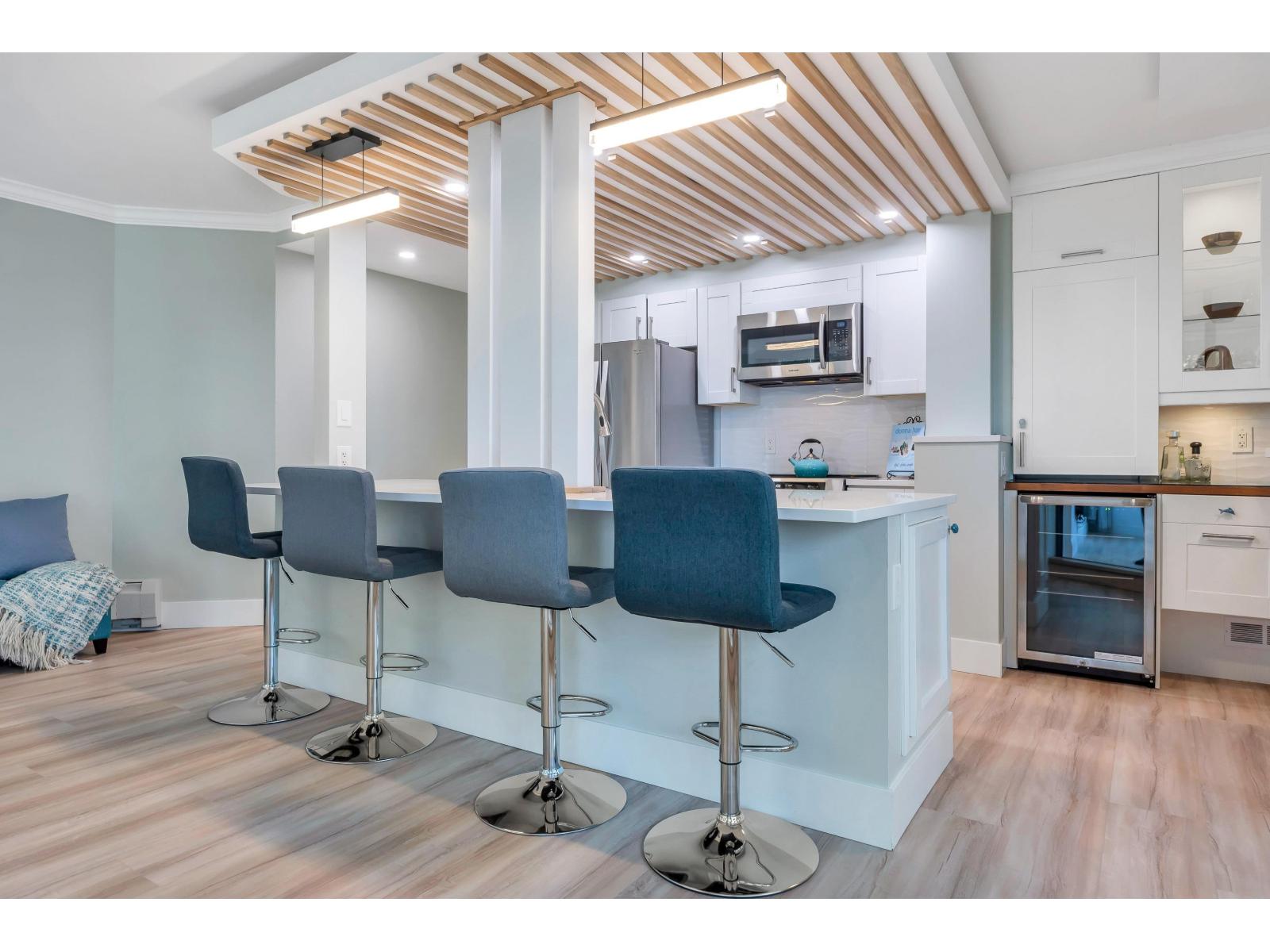 402 1480 FOSTER STREET White Rock British Columbia Canada Sale residential Paul McCallum HomeLife Benchmark Realty*