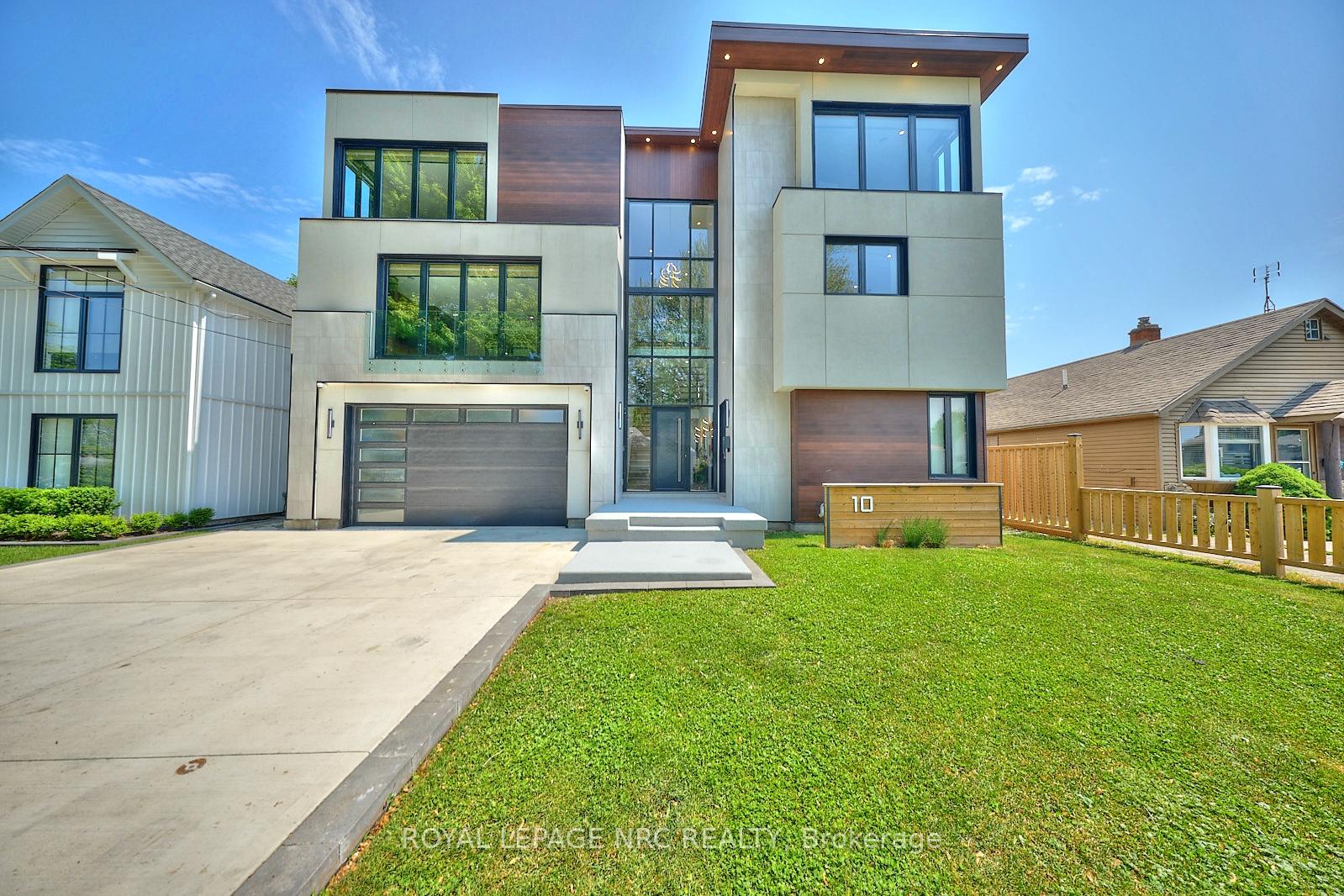 10 Pawling Street St. Catharines Ontario Canada Sale residential Gloria Valvasori ASP Century 21 Signature Service