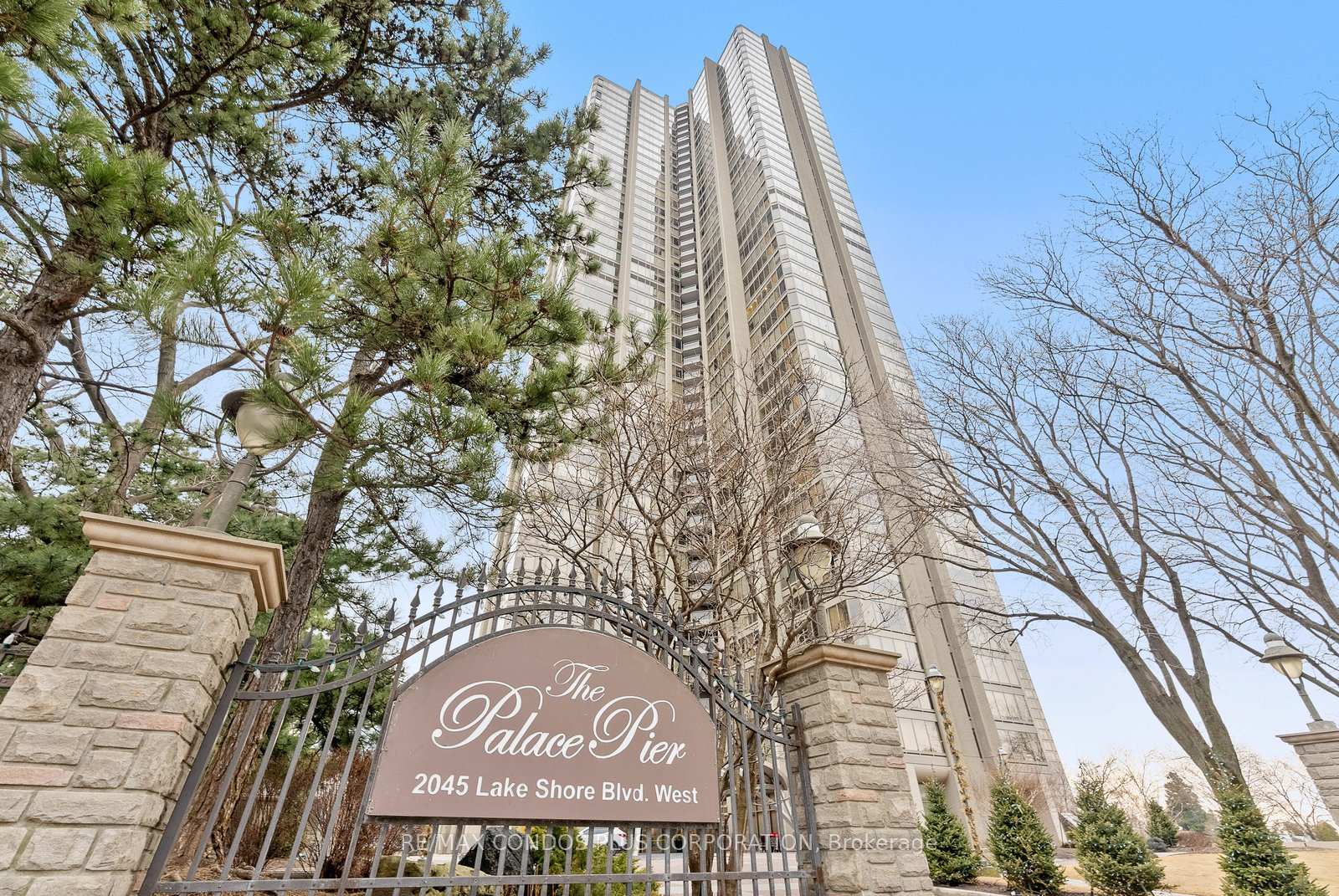 511 - 2045 Lake Shore Boulevard W Toronto Ontario Canada Sale residential Sonia Martinho, ABR, SRS RE/MAX Condos Plus Corporation, Brokerage