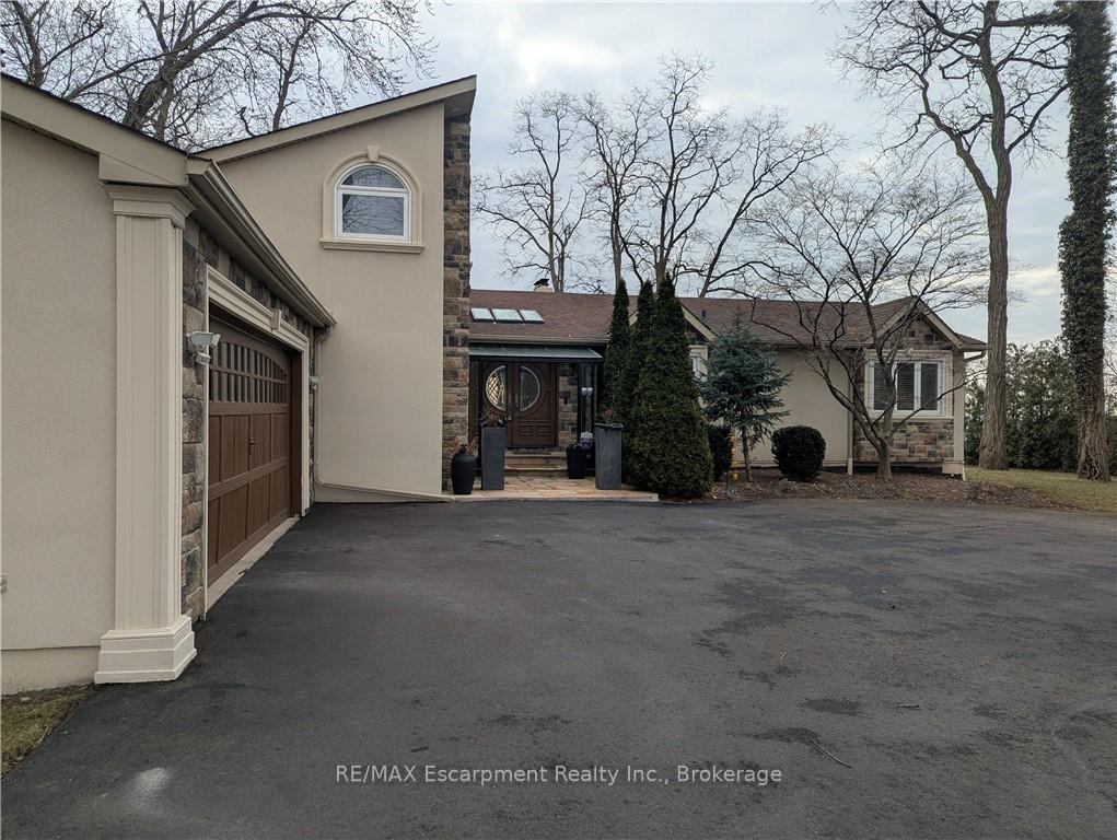3346 Lakeshore Road W Oakville Ontario Canada Sale residential ARNAV KAUSHAL ACCSELL REALTY INC. Brokerage*