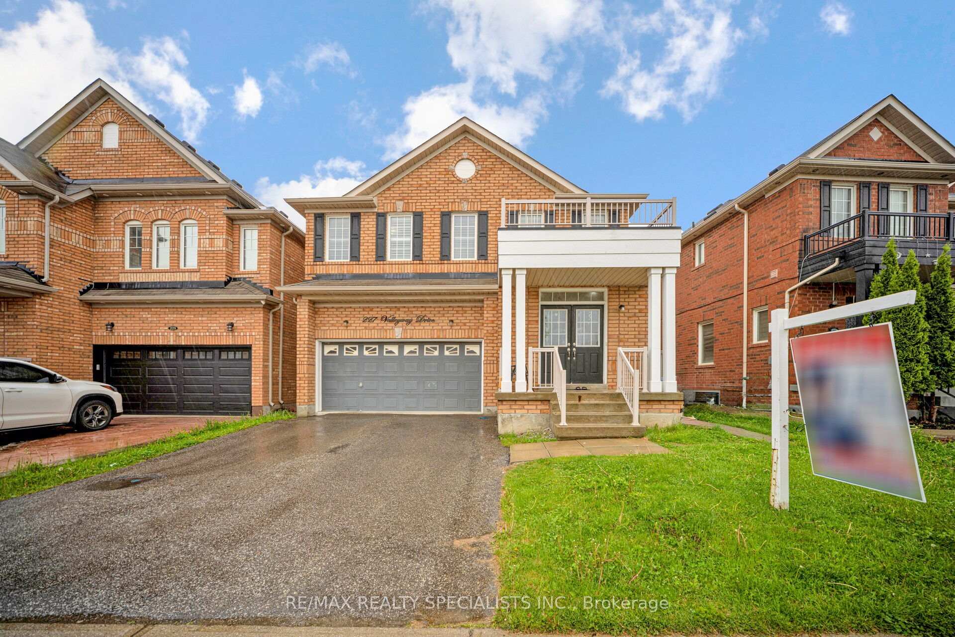 227 Valleyway Drive Brampton Ontario Canada Sale residential J. ANTHONY NICHOLSON RE/MAX Realty Specialists Inc., Brokerage *