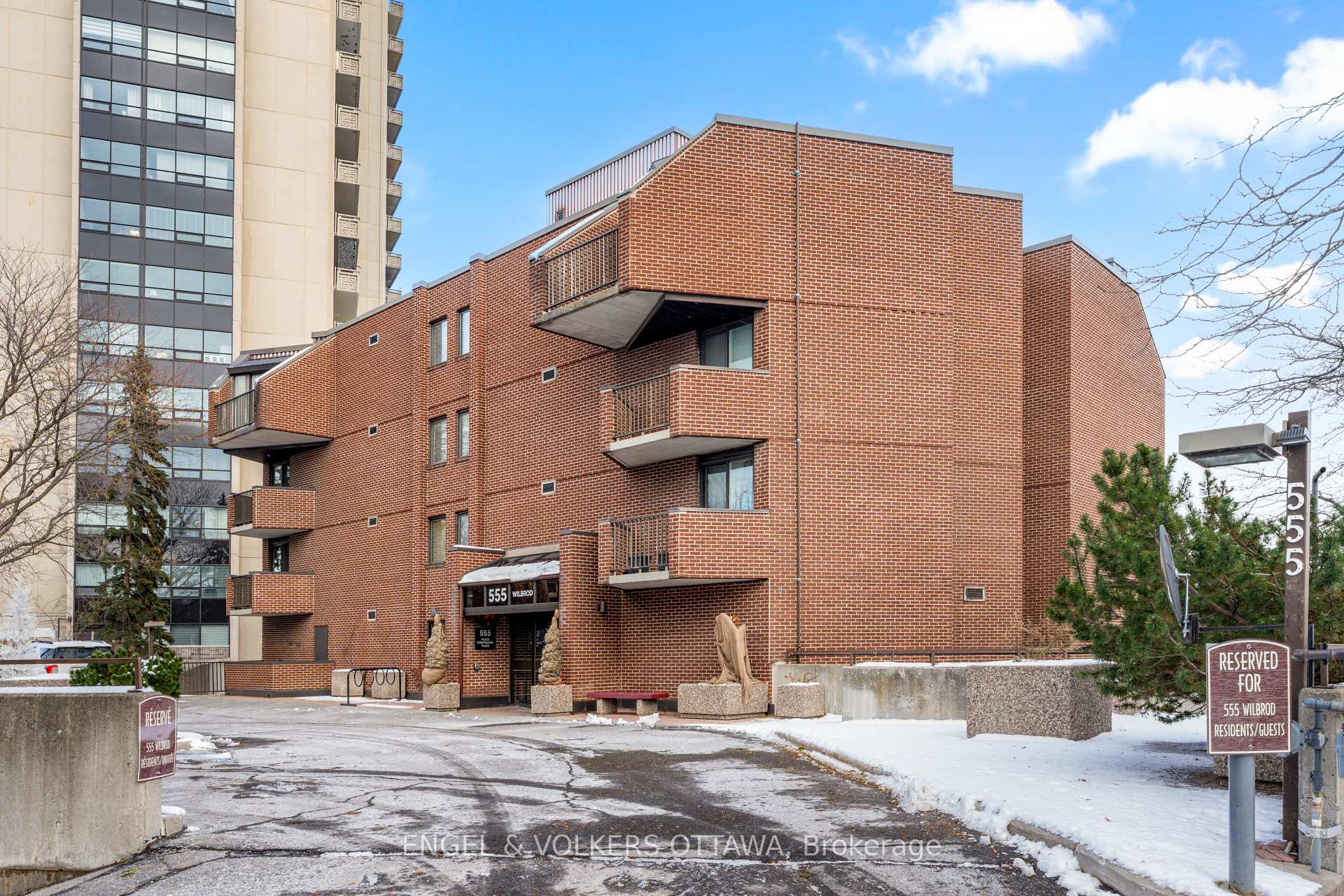 103 - 555 WILBROD Street Ottawa Ontario Canada Sale residential   Royal LePage Performance Realty, Brokerage *
