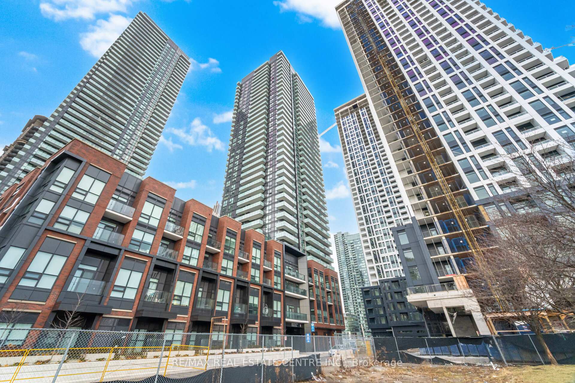 1402 - 4130 Parkside Village Drive Mississauga Ontario Canada Sale residential Nooruddin Pirani RE/MAX Real Estate Centre Inc., Brokerage *