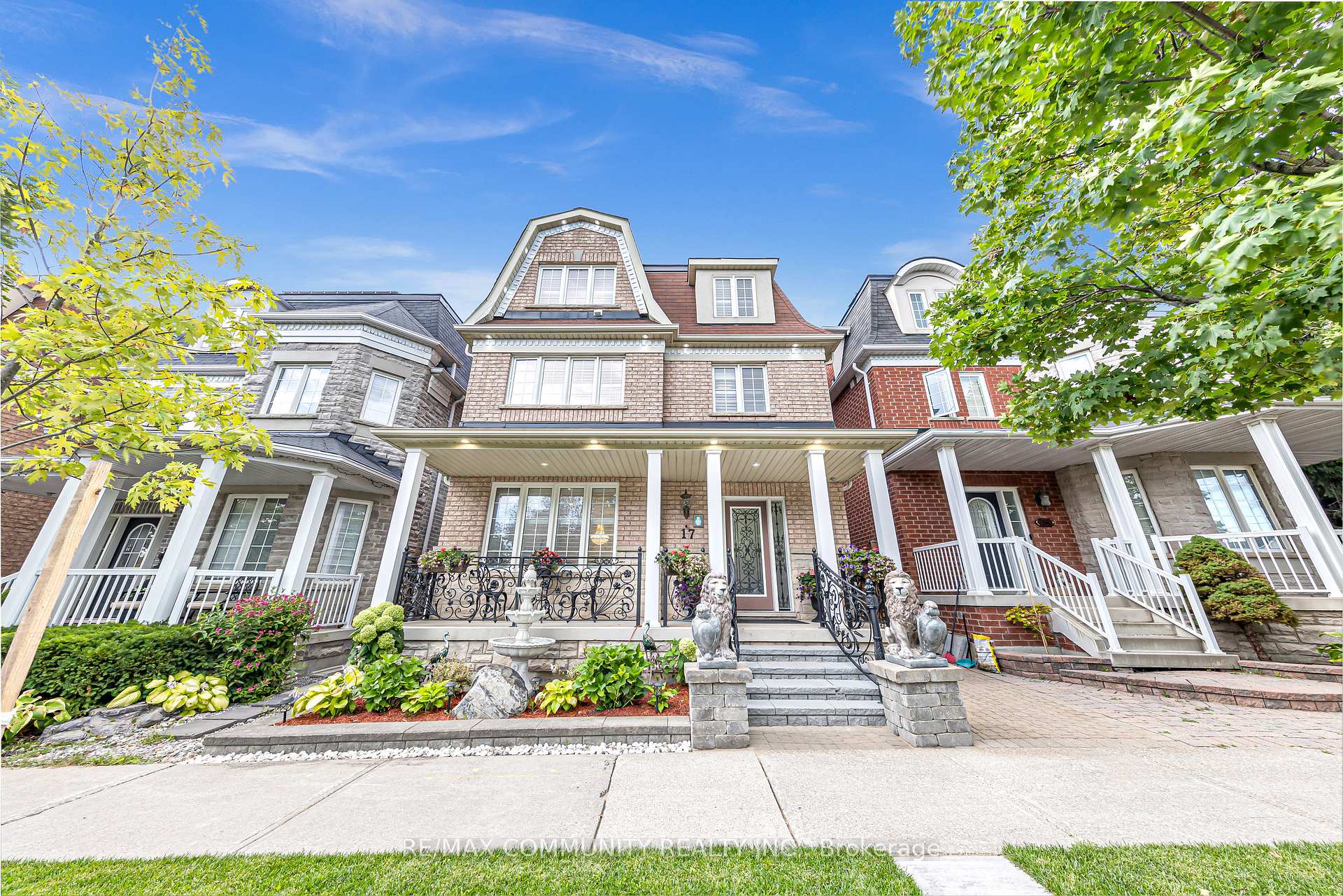 17 Rouge Bank Drive Markham Ontario Canada Rent residential Tharsh Kailayapillai RE/MAX COMMUNITY REALTY INC., Brokerage*