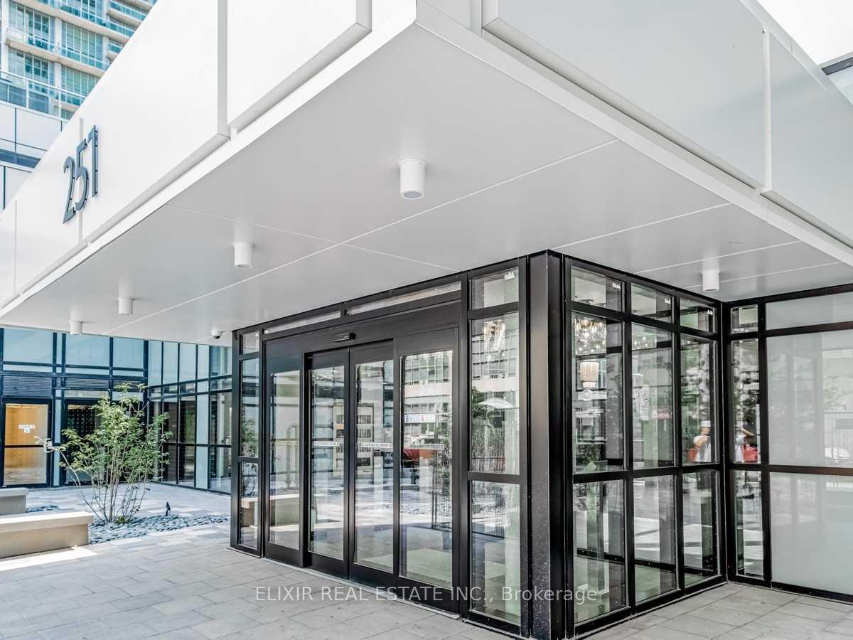 724 - 251 Manitoba Street Toronto Ontario Canada Rented residential Rajiv Dewan Elixir Real Estate Inc., Brokerage*