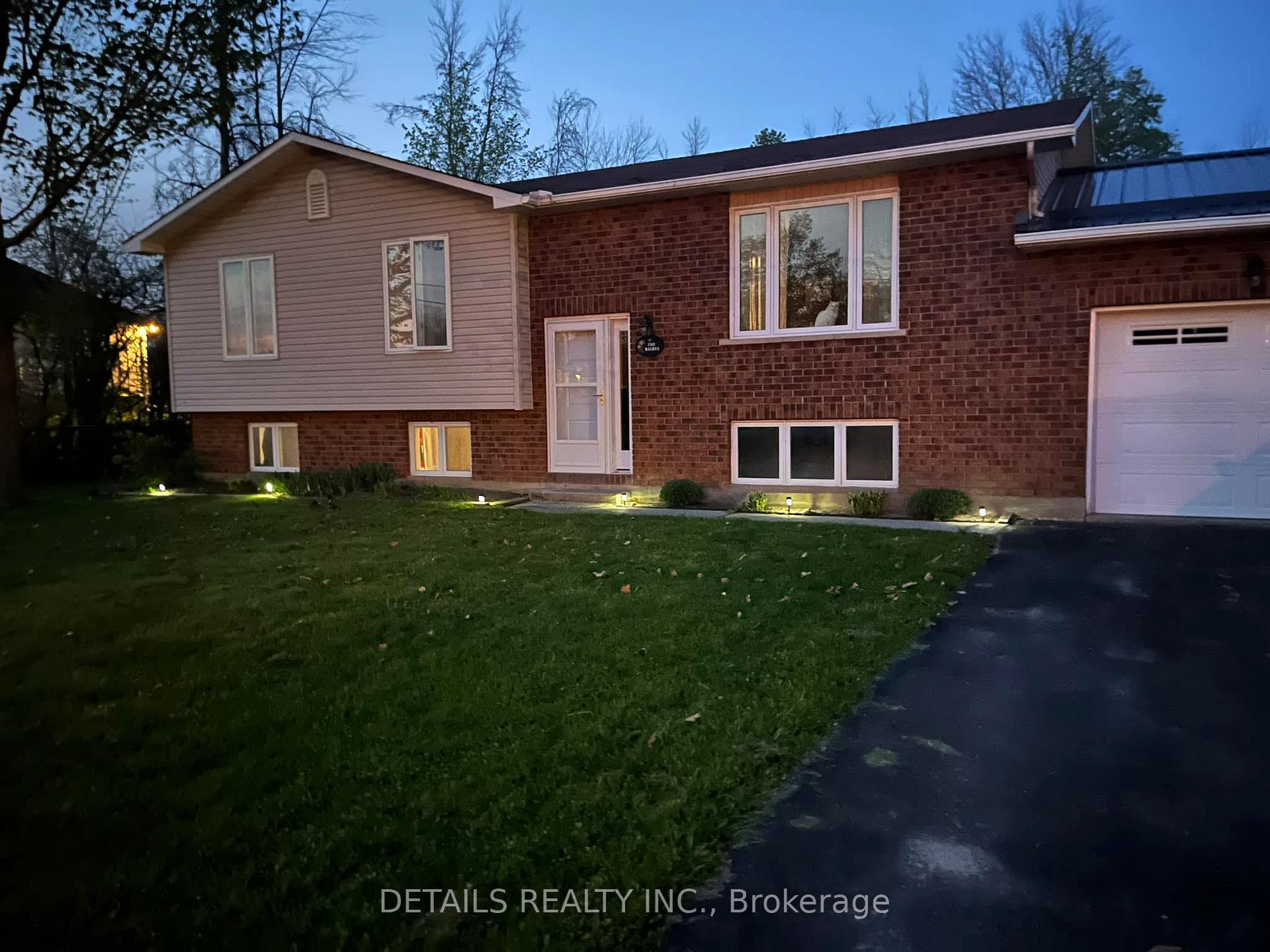 7 Tilly Lane North Grenville Ontario Canada Sale residential Lea Wouters Right at Home Realty, Brokerage*