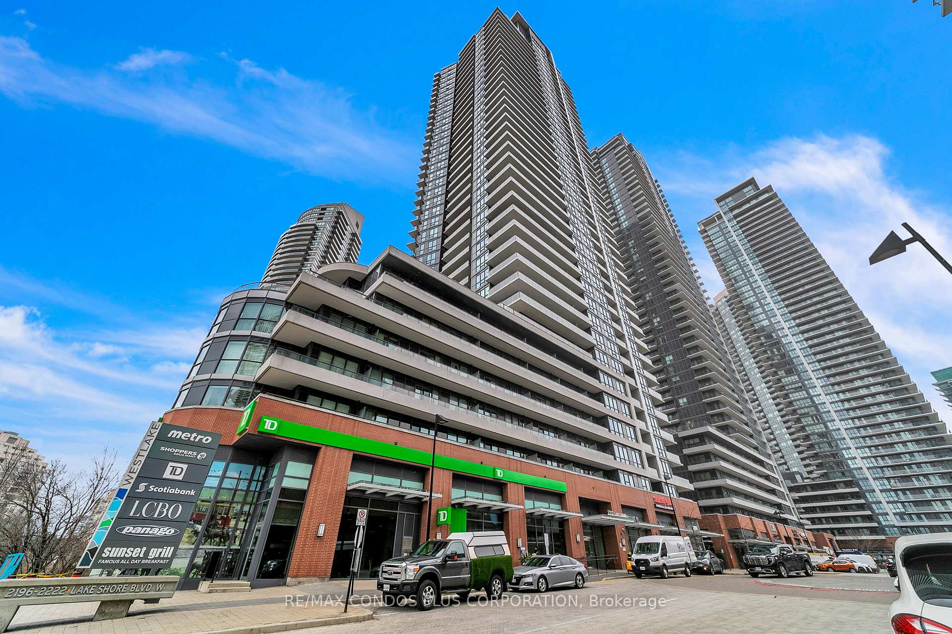 PH08 - 2212 Lake Shore Boulevard West B Toronto Ontario Canada Sale residential Sonia Martinho, ABR, SRS RE/MAX Condos Plus Corporation, Brokerage