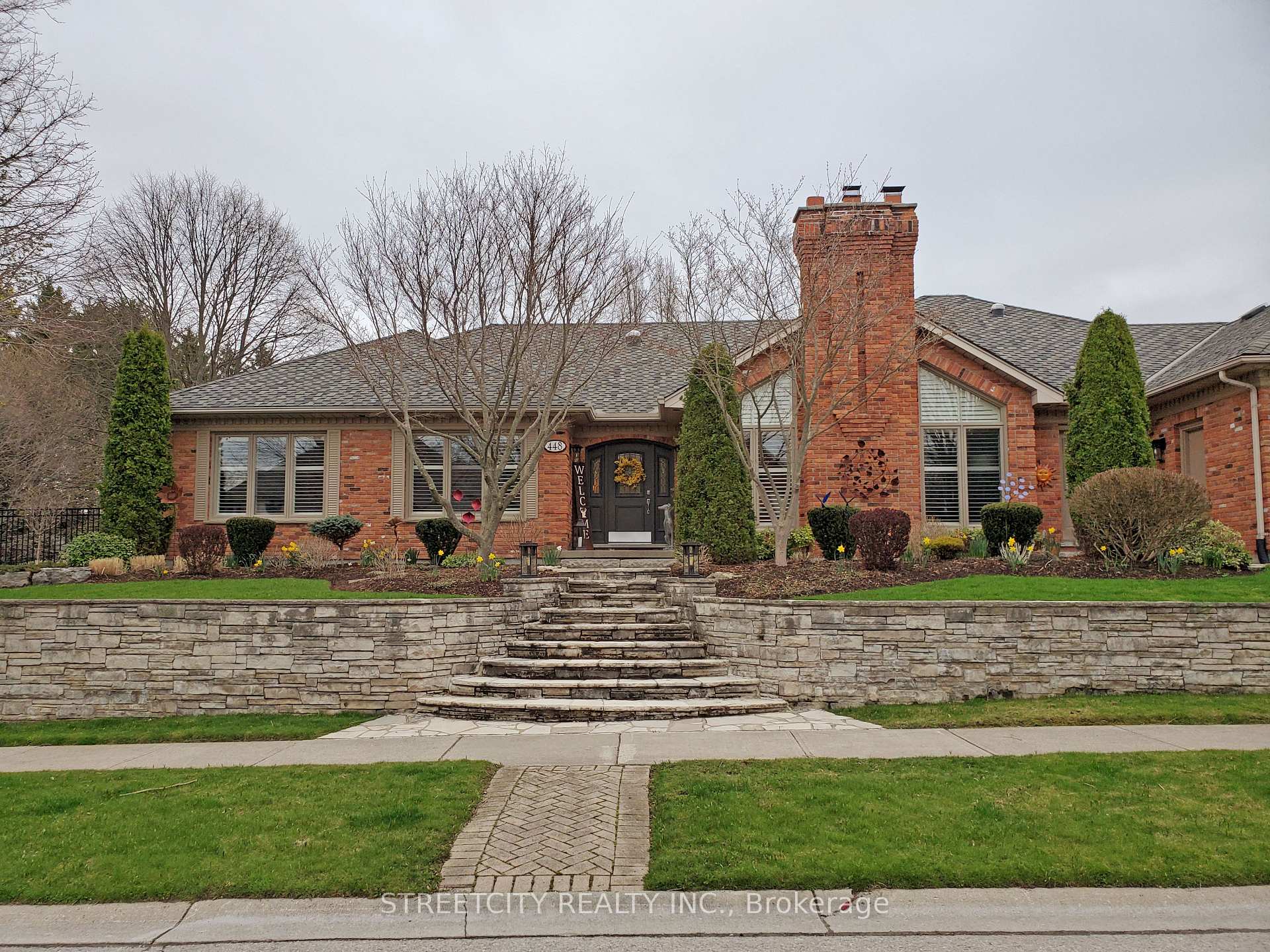 448 Grangeover Crescent London North Ontario Canada Sale residential Frank Pontes STREETCITY REALTY INC., BROKERAGE*