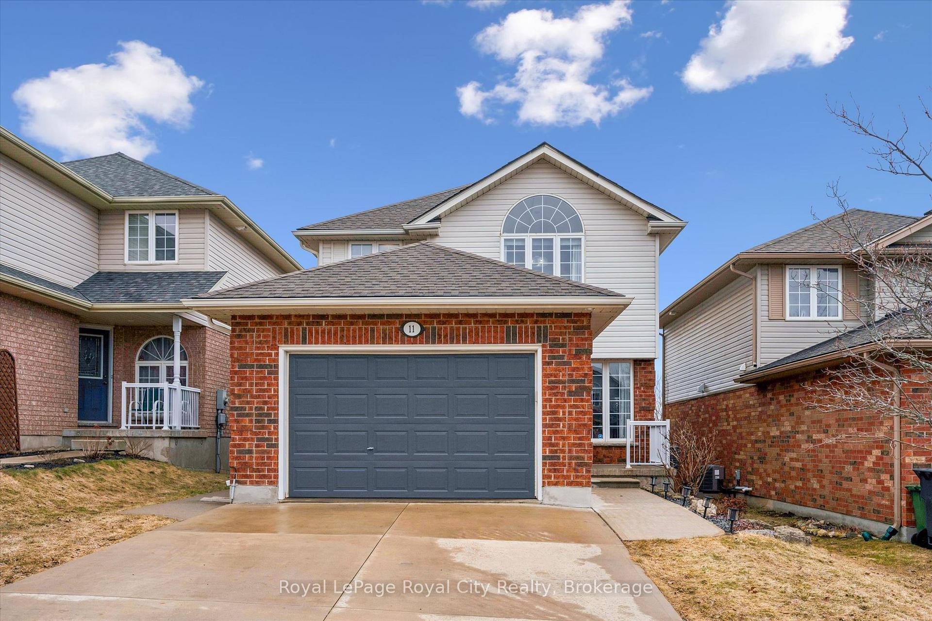 11 Valleyhaven Lane Guelph Ontario Canada Sale residential Nasib Thind RE/MAX Real Estate Centre Inc., Brokerage*