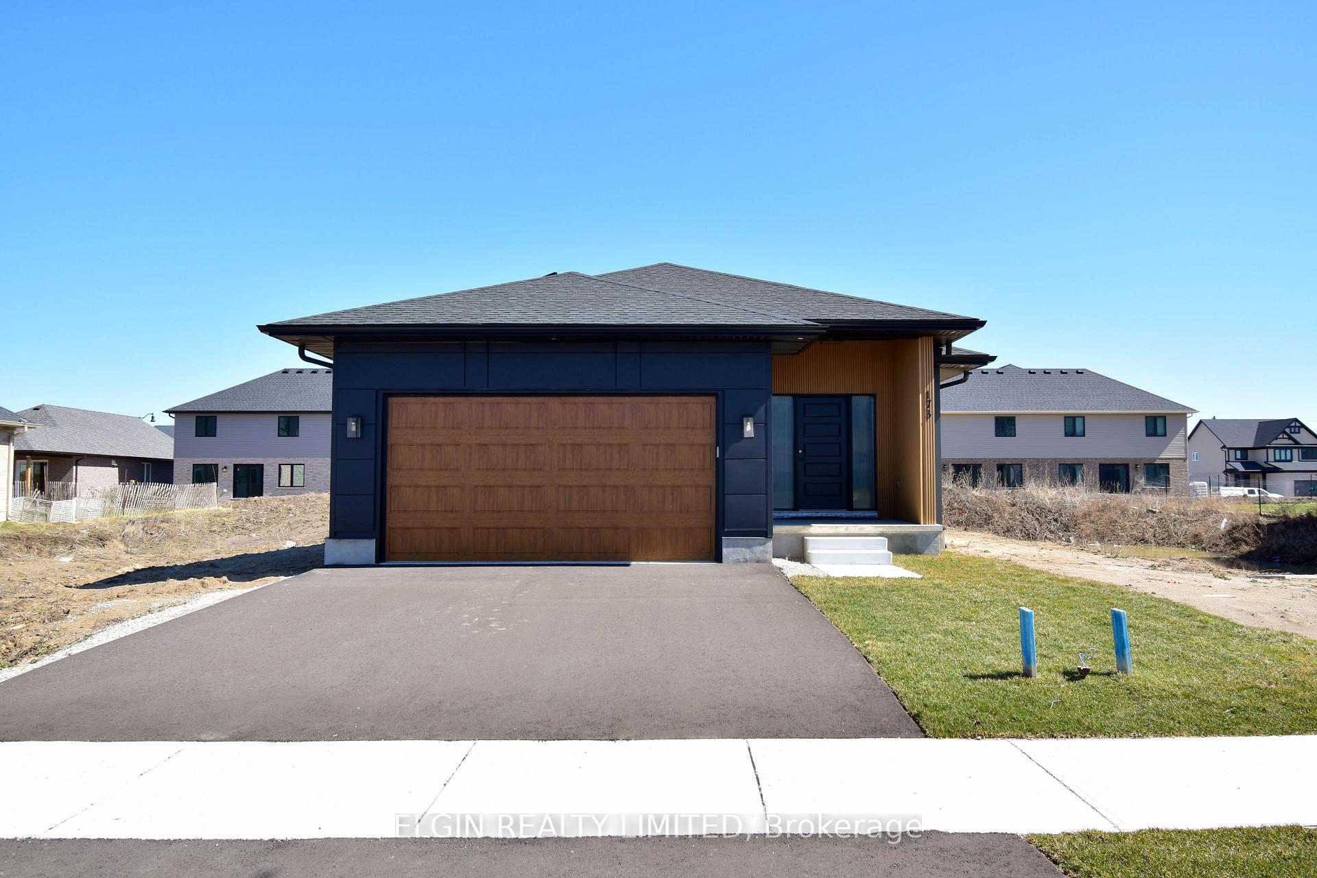 173 Renaissance Drive St. Thomas Ontario Canada Sale residential   Elgin Realty 