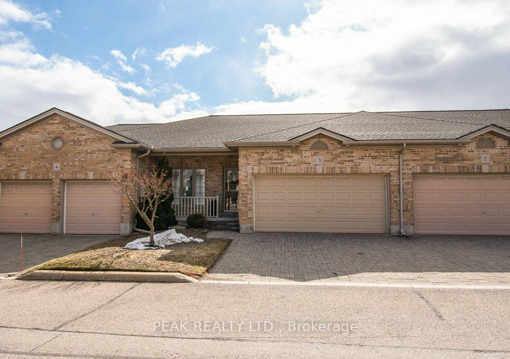 3 - 900 Doon Village Road Kitchener Ontario Canada Sale residential Eva Munch RE/MAX Twin City Realty Inc., Brokerage*