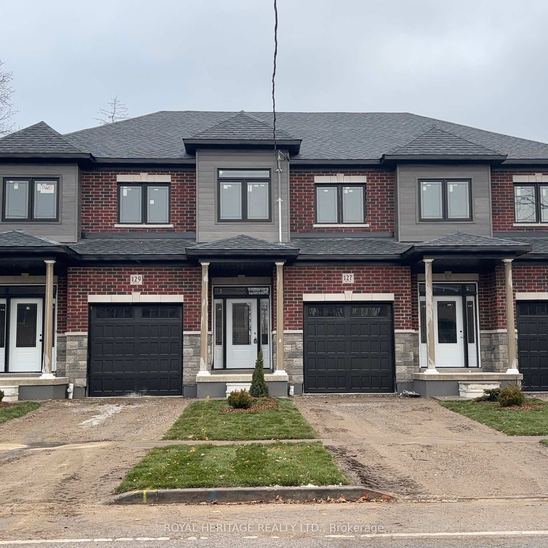 127 Hickory Street N Whitby Ontario Canada Sale residential Maurice and Eleanor King ROYAL HERITAGE REALTY LTD., BROKERAGE