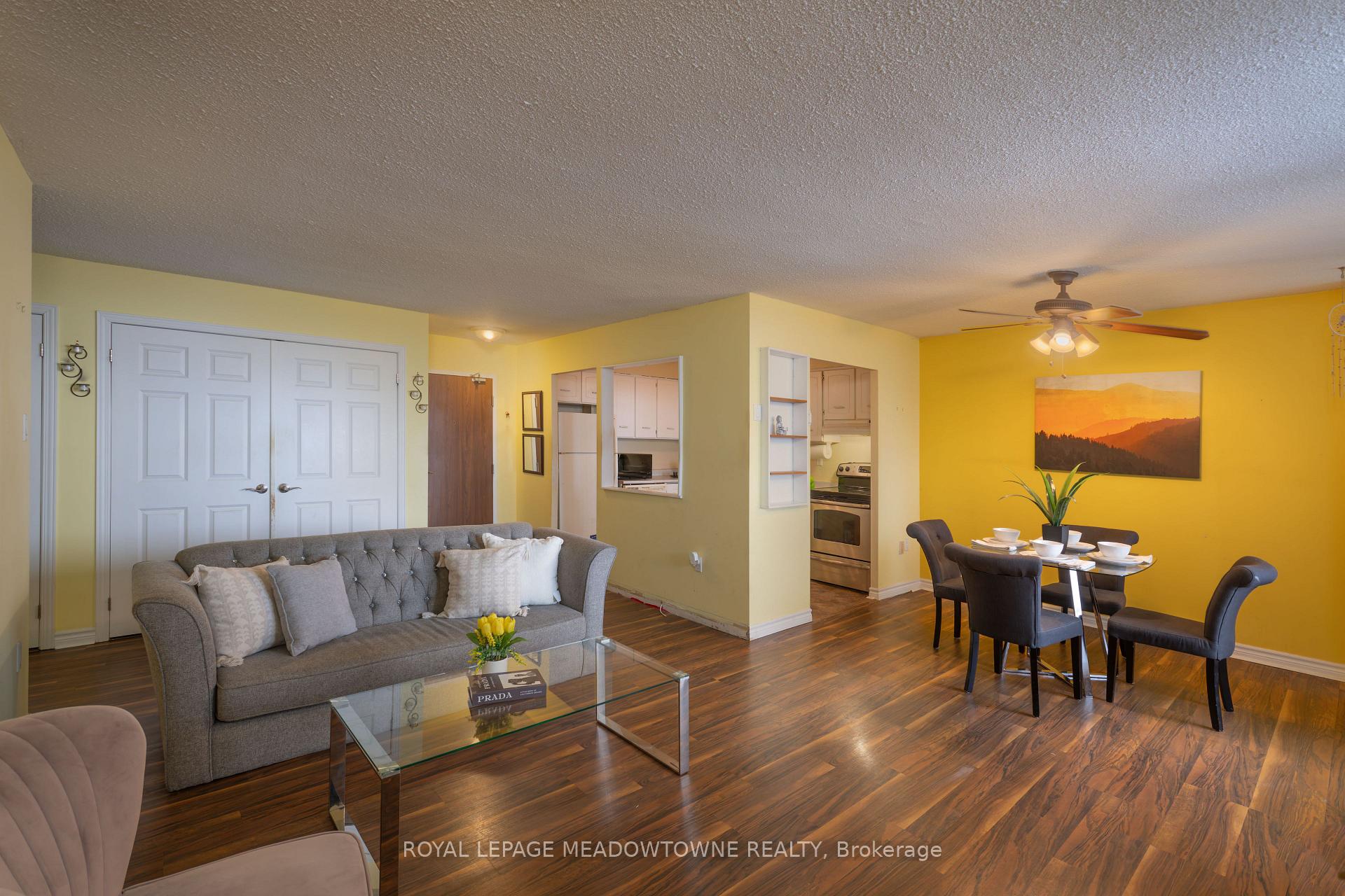 #806 - 2301 Derry Road W Mississauga Ontario Canada Sale residential David Mosley Forest Hill Real Estate Inc., Brokerage *