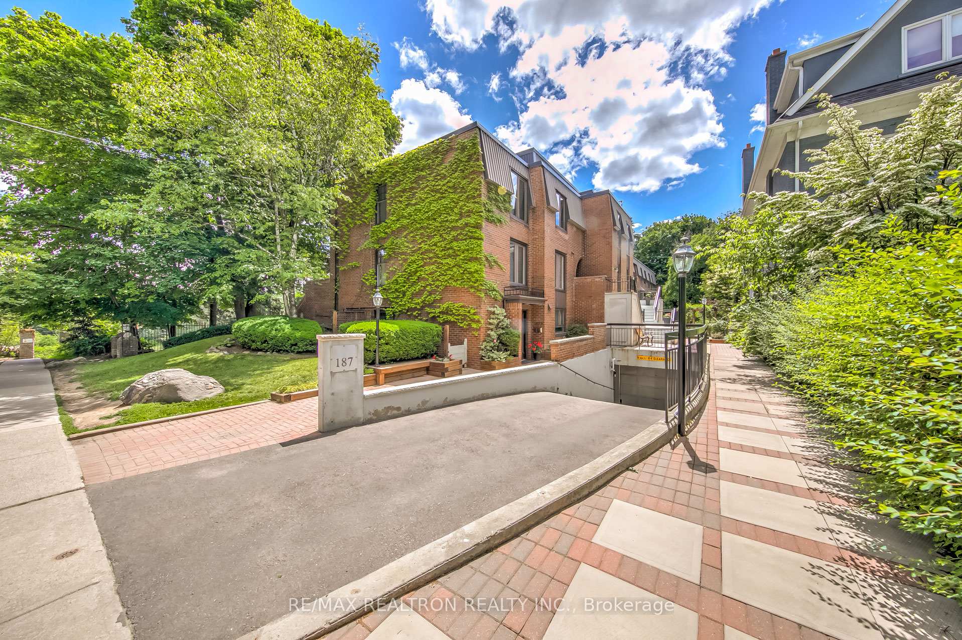 B - 187 Sherwood Avenue Toronto Ontario Canada Sale residential Michael Harari RE/MAX Realtron Realty Inc, Brokerage 