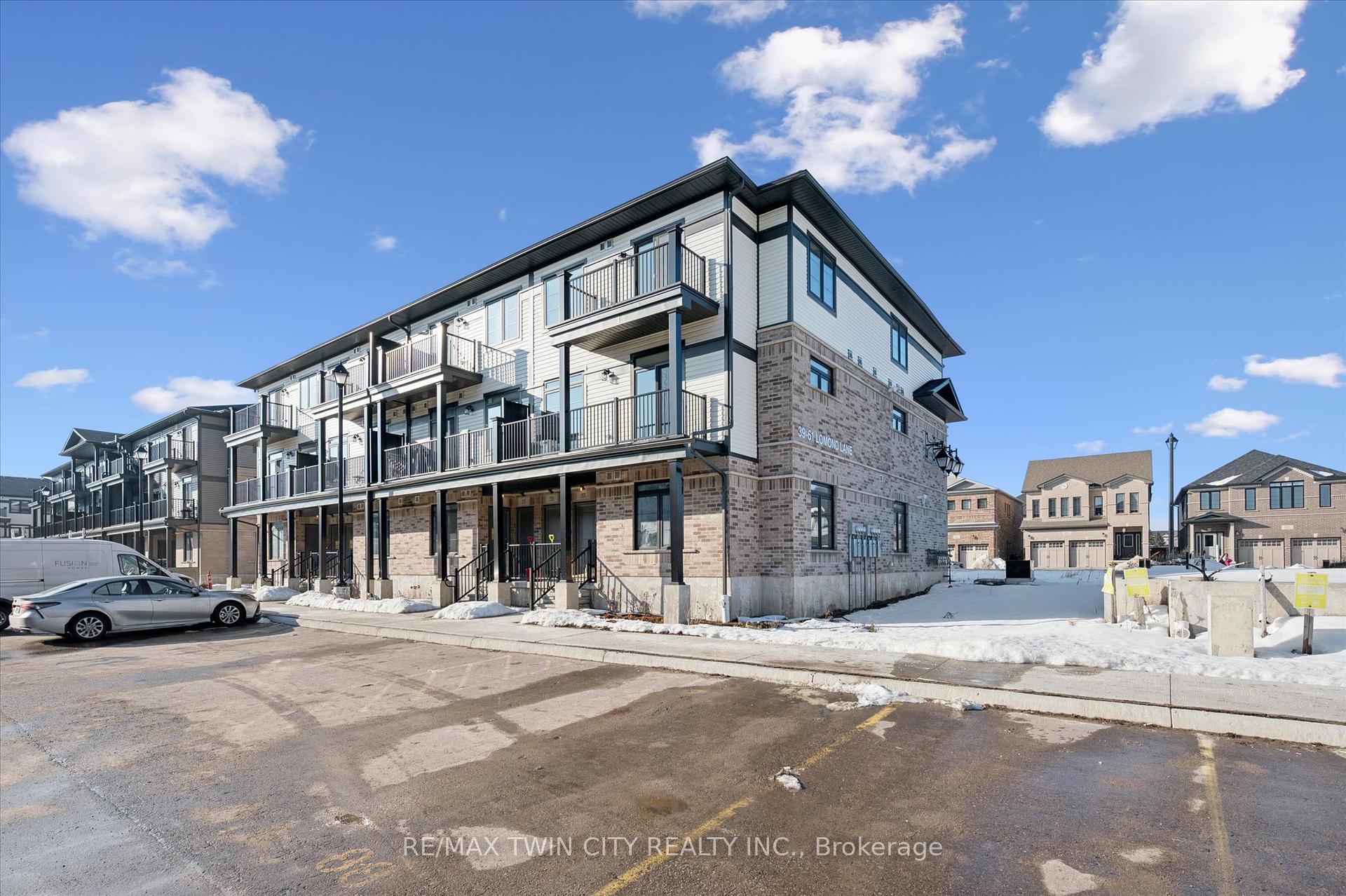 51 Lomond Lane Kitchener Ontario Canada Sale residential Frieda Kotsopoulos RE/MAX Twin City Realty Inc., Brokerage *