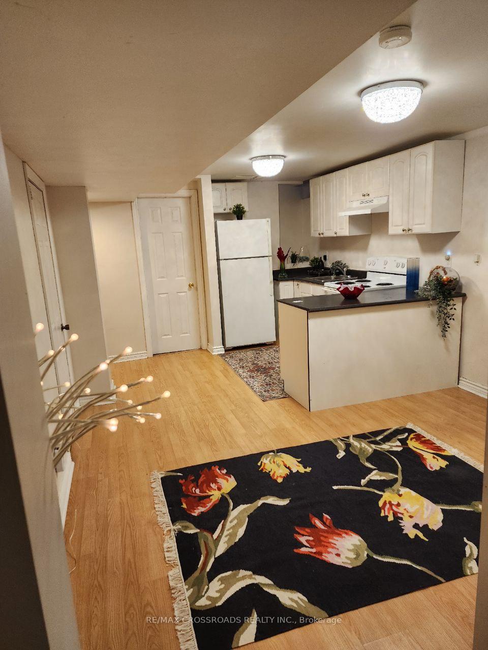 B2 - 1 Muirbank Boulevard Toronto Ontario Canada Rent residential   RE/MAX CROSSROADS REALTY INC. Brokerage*
