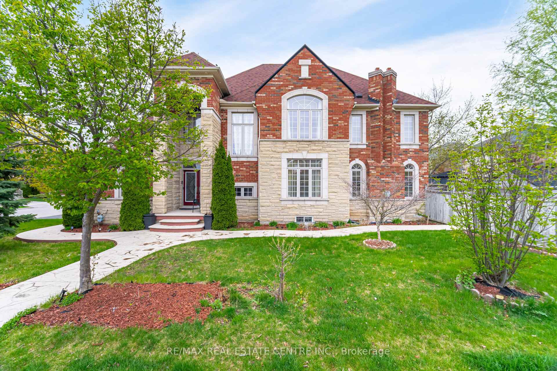 3401 Hideaway Place Mississauga Ontario Canada Sale residential Sundeep Babbar Royal Lepage Certified Realty, Brokerage*