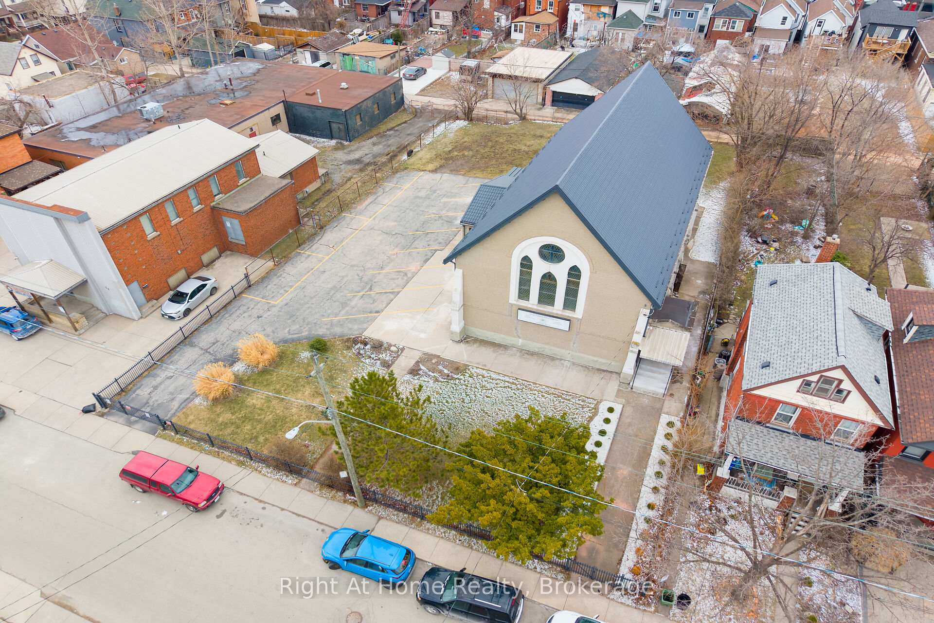 50 Earl Street Hamilton Ontario Canada Sale commercial Imtiaz Kiani Right at Home Realty, Brokerage*