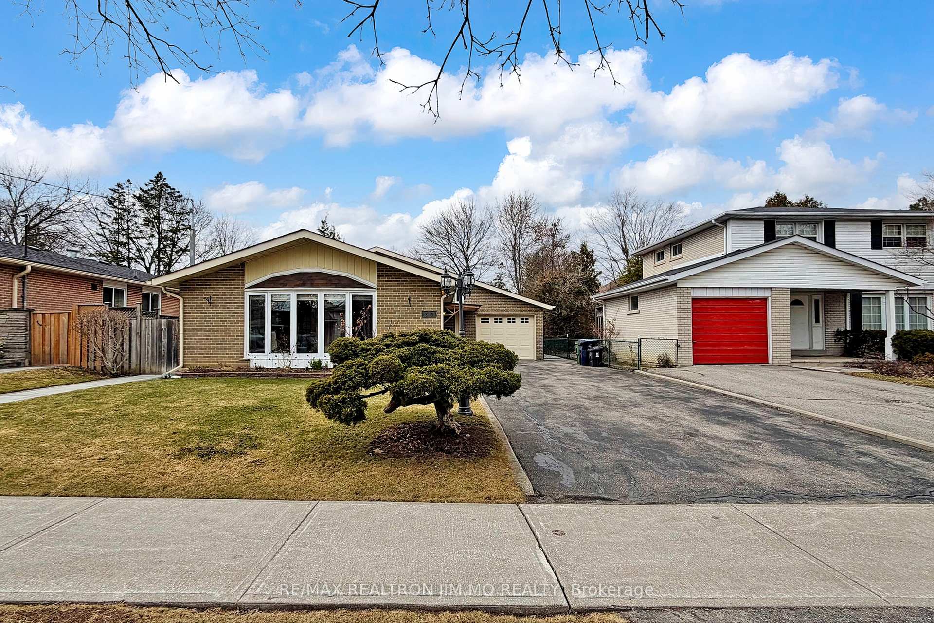 50 Nymark Avenue Toronto Ontario Canada Sale residential Grace Ng Sincere Realty Inc Brokerage