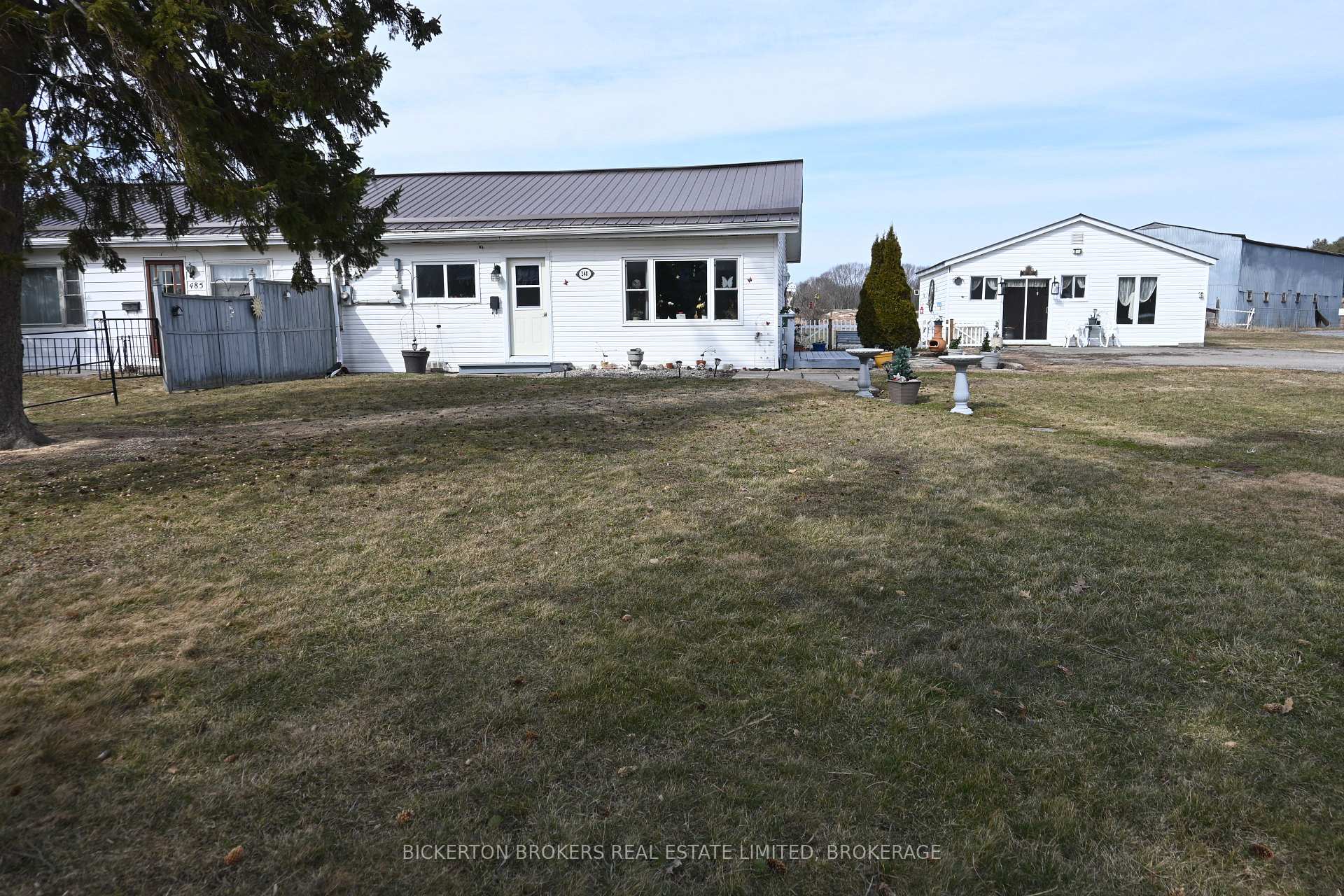 248 Cemetery Road Gananoque Ontario Canada Sale residential   Bickerton Brokers Limited, Brokerage *