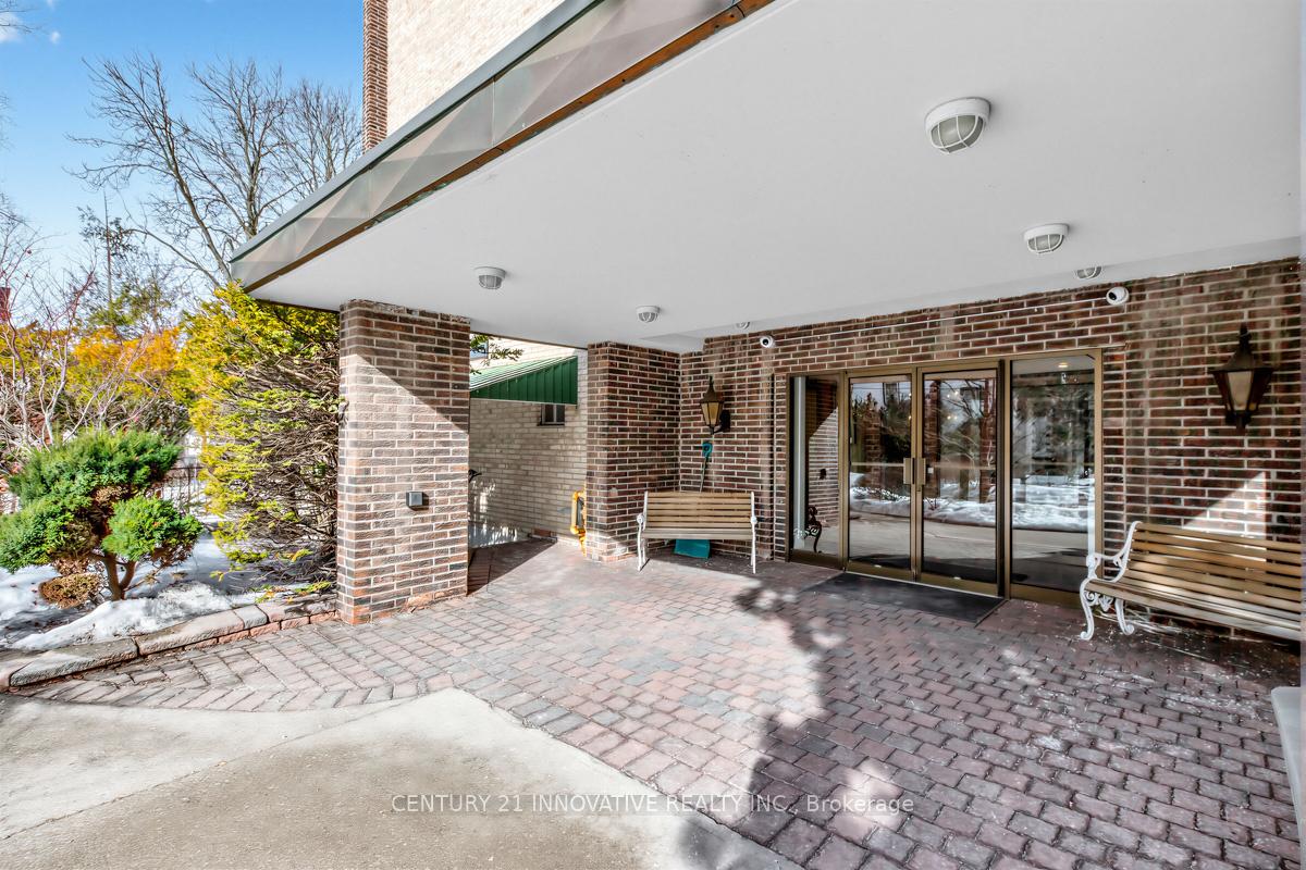 504 - 67 Richmond Street Richmond Hill Ontario Canada Sale residential Richard Alfred Century 21 Innovative Realty Inc., Brokerage *