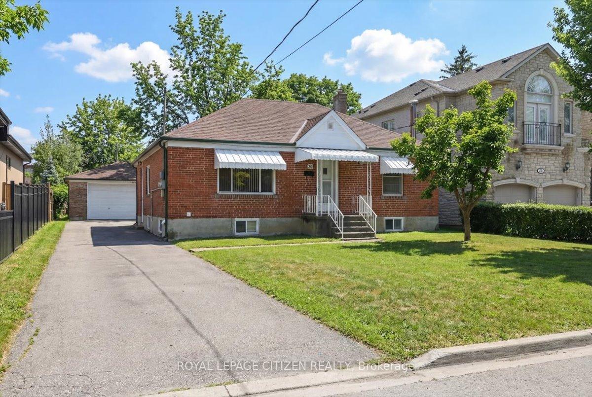 MAIN - 20 Dunsmore Gardens Toronto Ontario Canada Rent residential Nasim Yusufi Royal LePage Citizen Realty Brokerage *