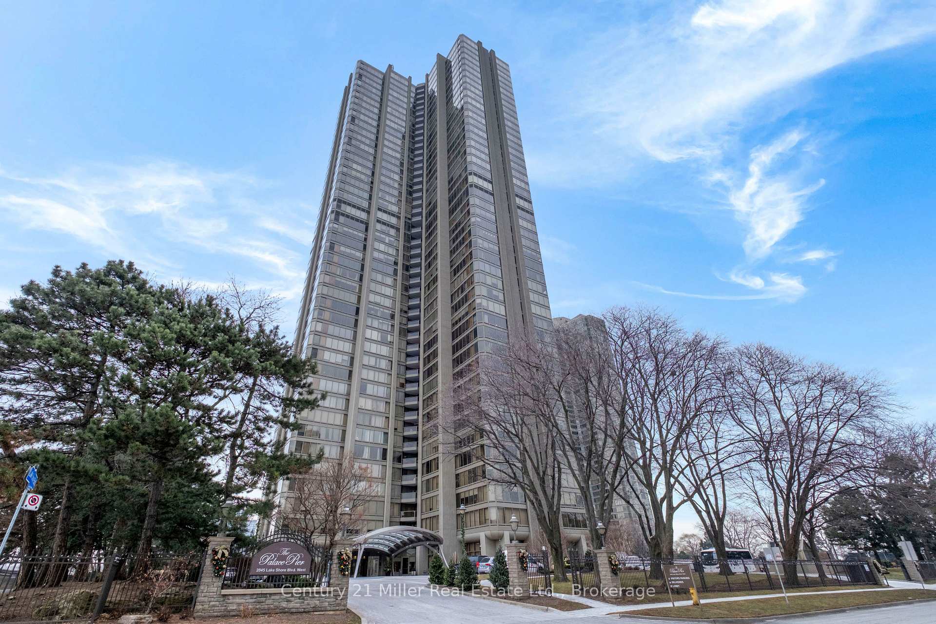 3606 - 2045 Lakeshore Road Toronto Ontario Canada Sale residential May Goldberg CENTURY 21 FINE LIVING REALTY INC. Brokerage*