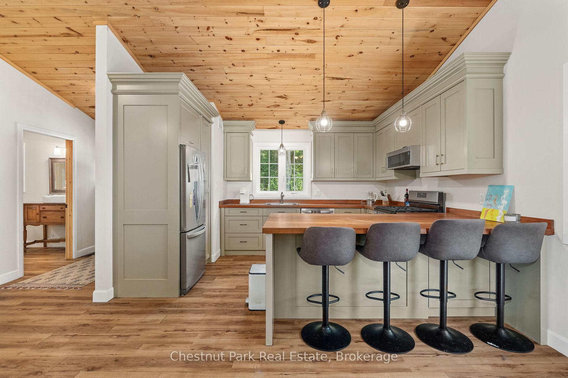 4 Bedroom Single Family Home/House's Image 36