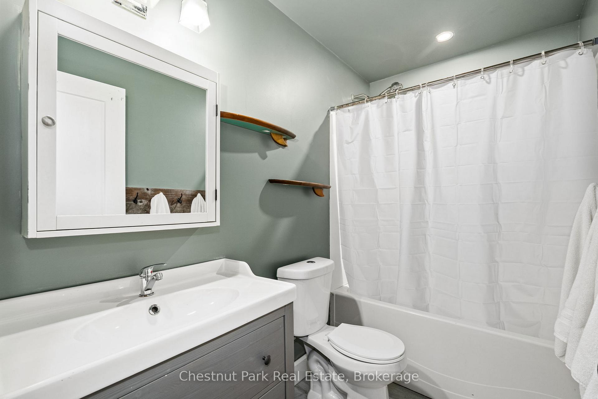 4 Bedroom Single Family Home/House's Image 23