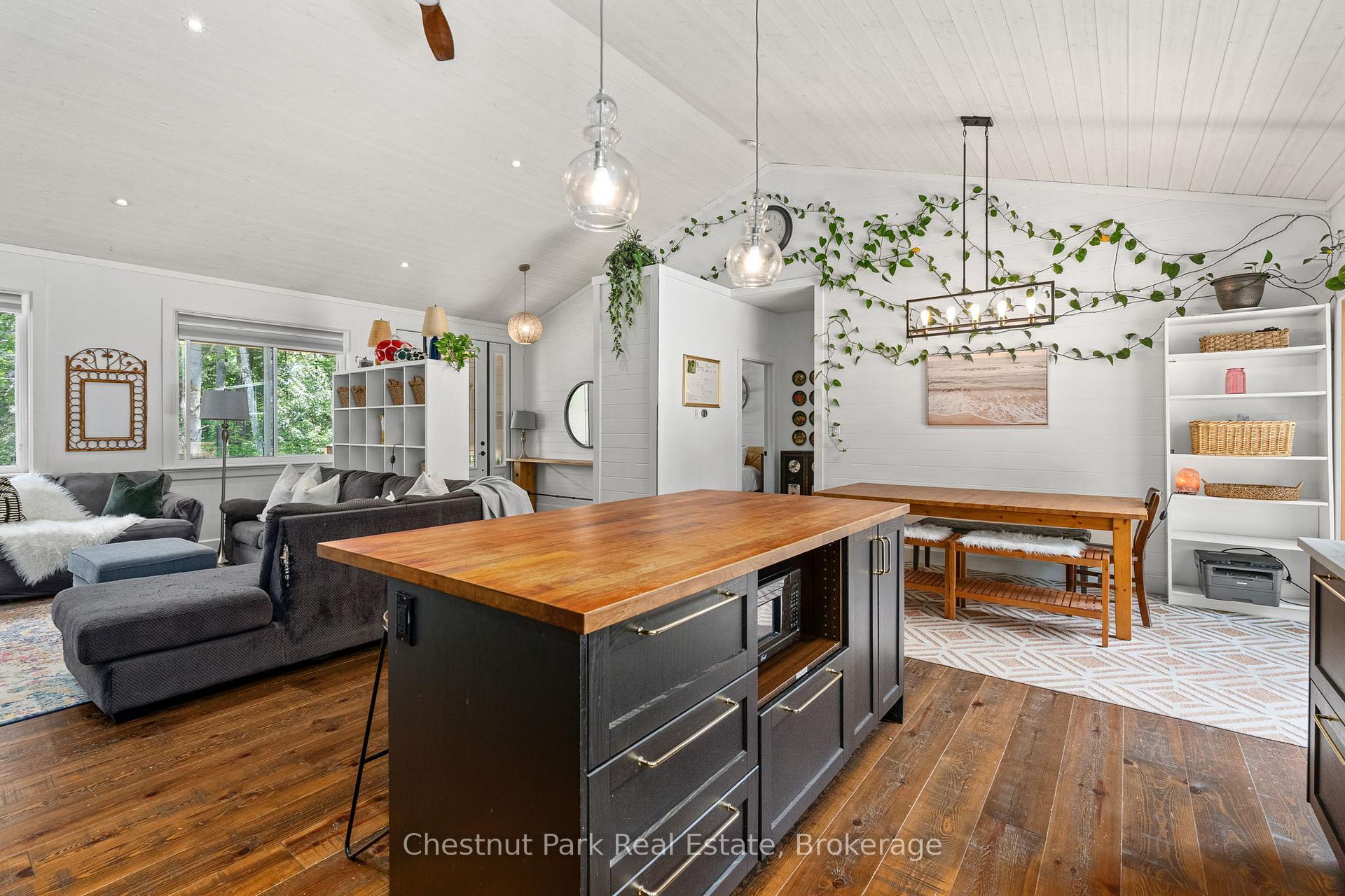 4 Bedroom Single Family Home/House's Image 8
