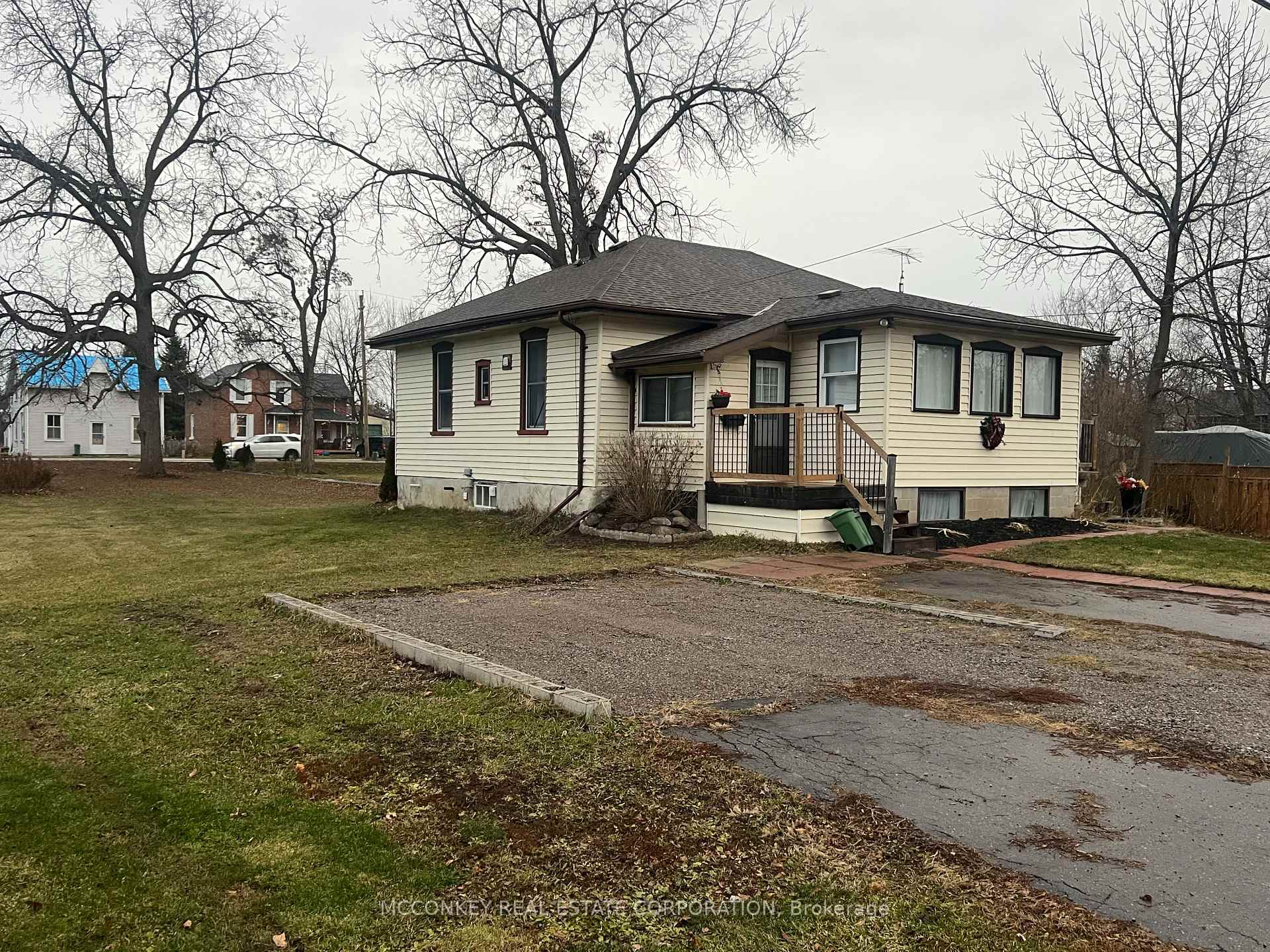 24 KING Street W Kawartha Lakes Ontario Canada Sale residential   PD REALTY INC.,  Brokerage