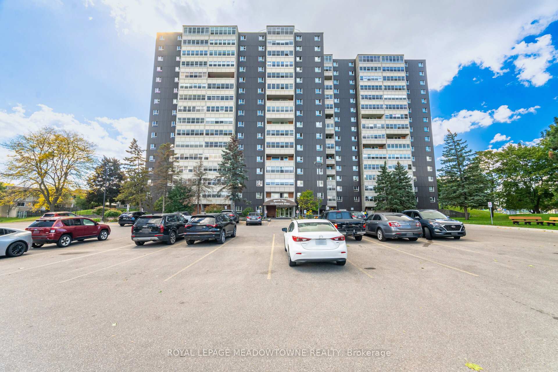 804 - 225 Harvard Place Waterloo Ontario Canada Sale residential Eva Munch RE/MAX Twin City Realty Inc., Brokerage*