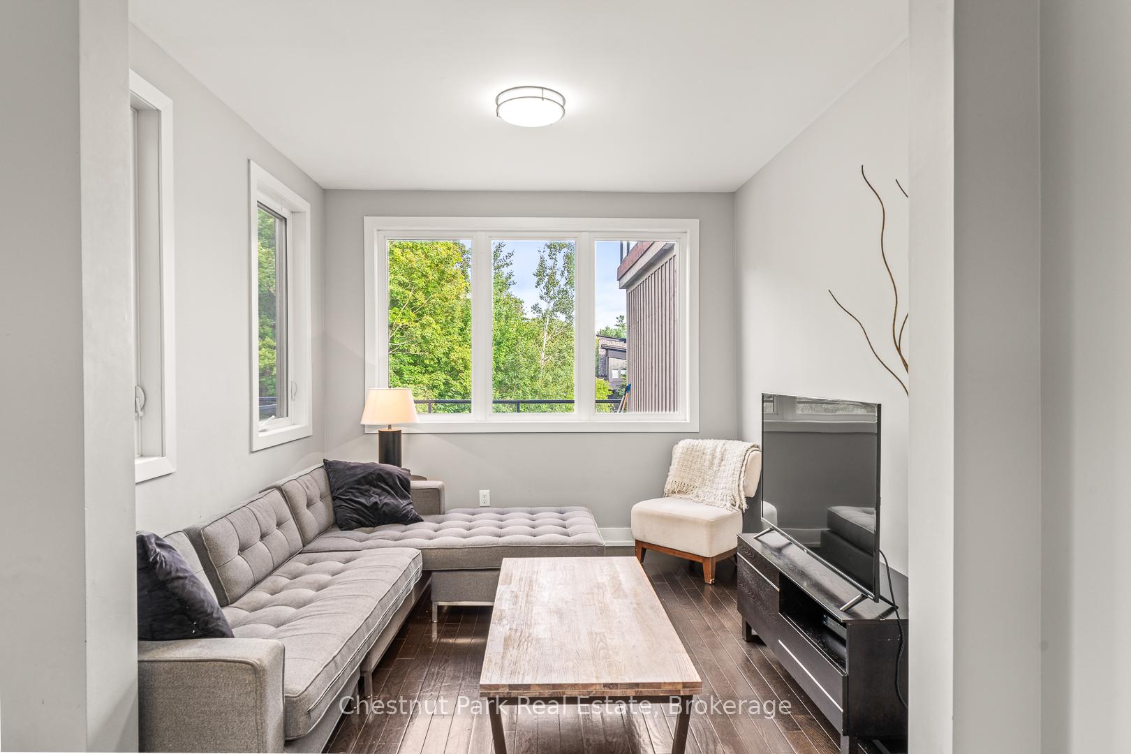 4 Bedroom Villa/Townhouse's Image 11