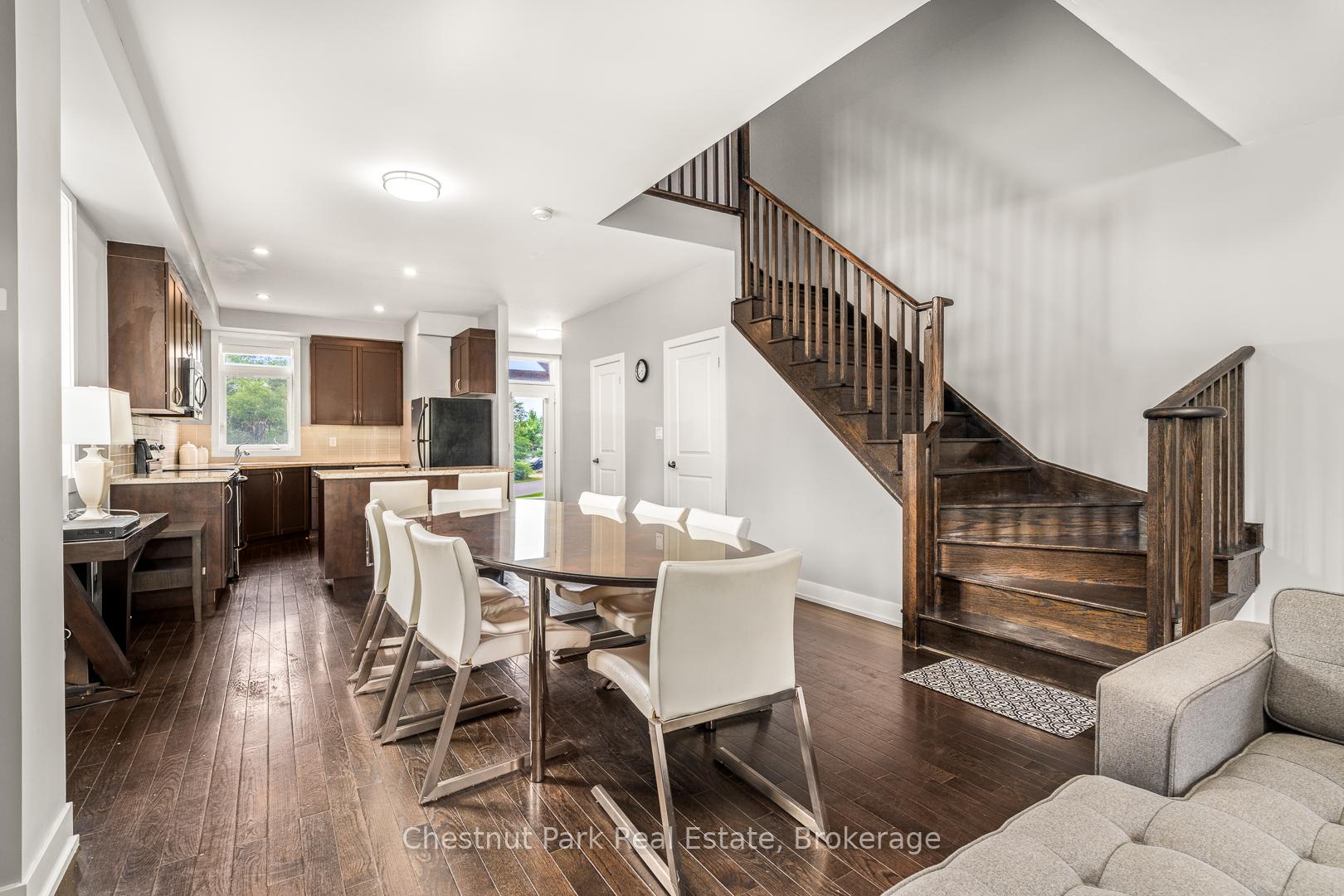 4 Bedroom Villa/Townhouse's Image 9
