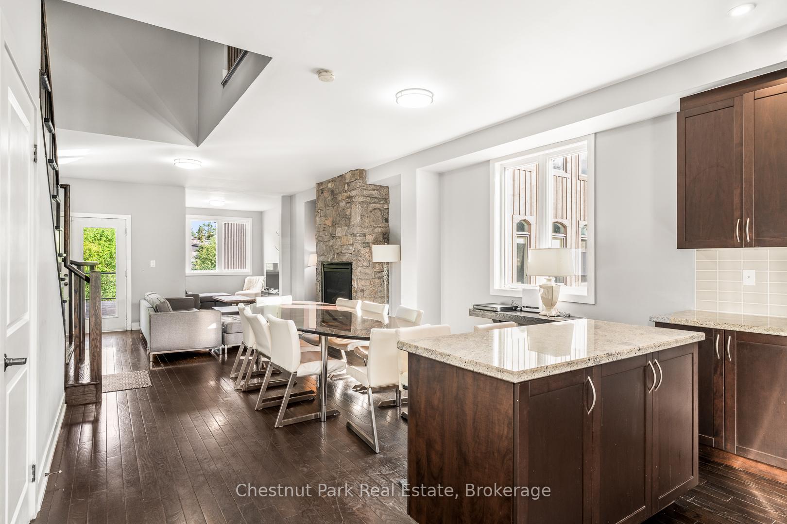 4 Bedroom Villa/Townhouse's Image 7