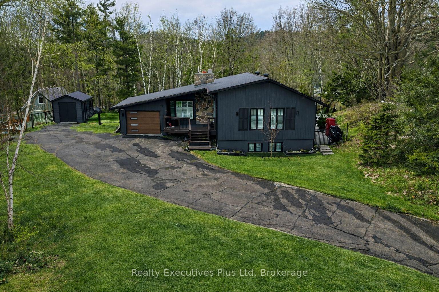 24 Birch Grove Drive Oro-Medonte Ontario Canada Sale residential Michael Preston Lakeview Realty, Inc., Brokerage