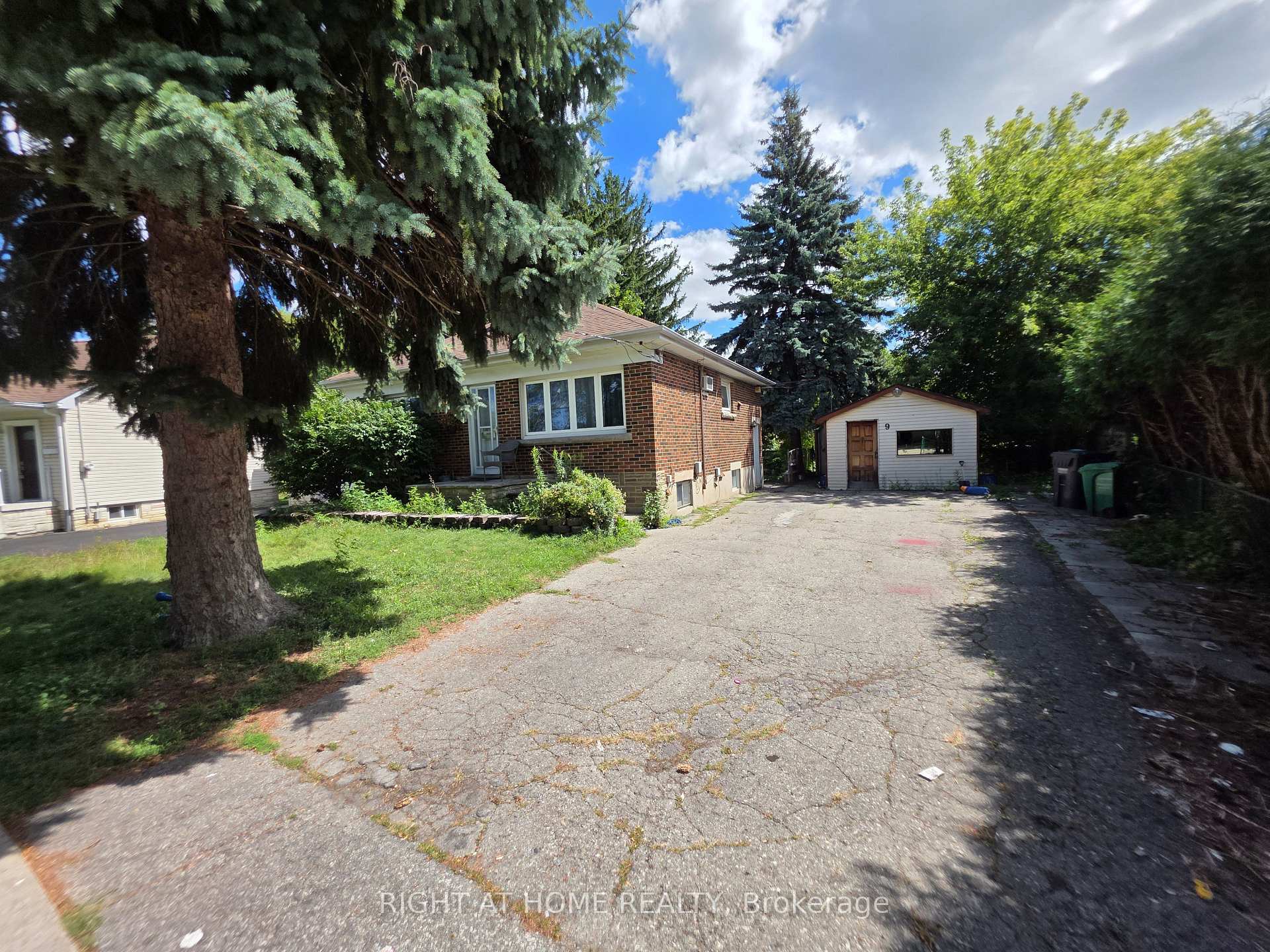 9 Rogers Road Brampton Ontario Canada Sale residential Vijay Reddy CITY MAX HOMES REALTY