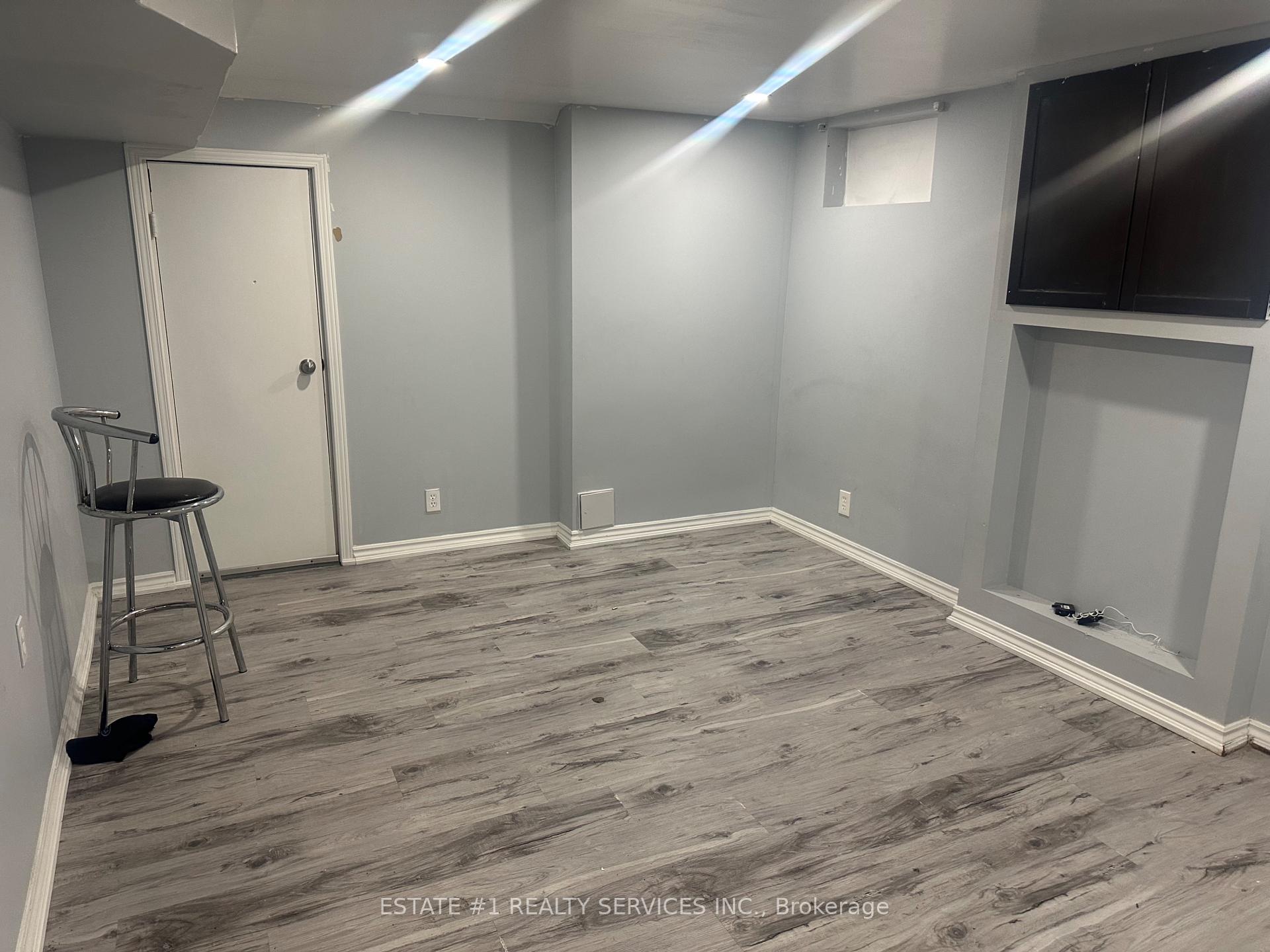 176 Kenneth Avenue Kitchener Ontario Canada Rent residential   Estate #1 Realty service Inc., Brokerage*