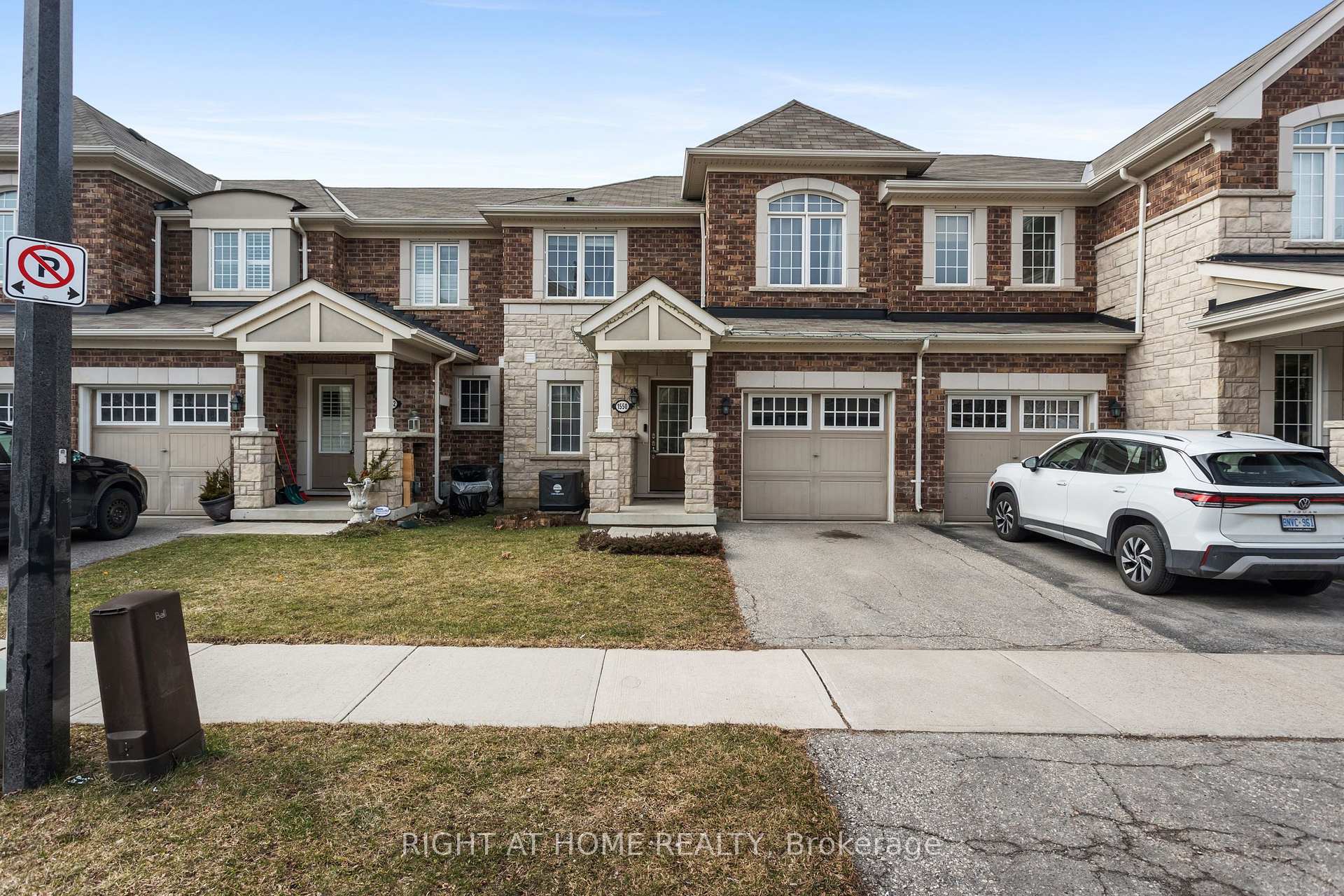 1550 Gainer Crescent Milton Ontario Canada Sale residential Sundeep Babbar Royal Lepage Certified Realty, Brokerage*