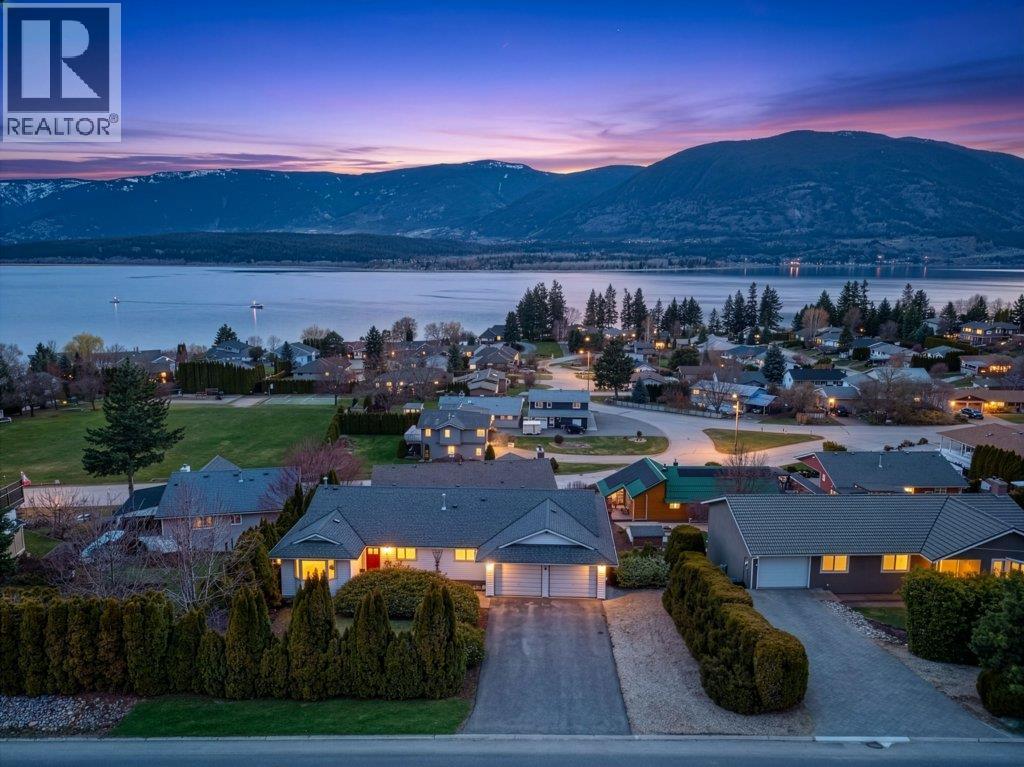 4751 Lakeshore Road NE Salmon Arm British Columbia Canada Sale residential Tina Cosman EXP Realty (Salmon Arm)